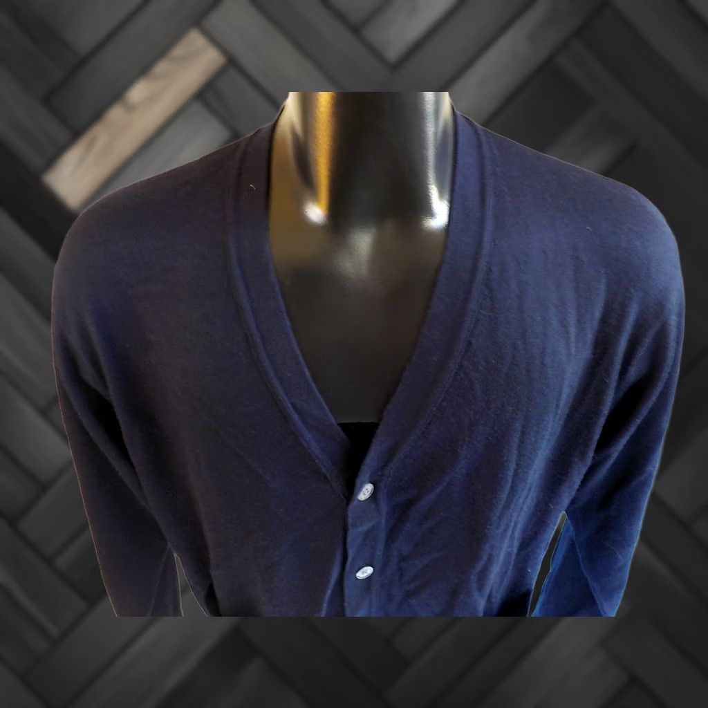 Jos. A. Bank JOS. A. BANK Button Front LS Cardigan Sweater Navy Blue Merino Wool SZ SMALL Mens Cardigan Size US S / EU 44-46 / 1 - 1 Thumbnail