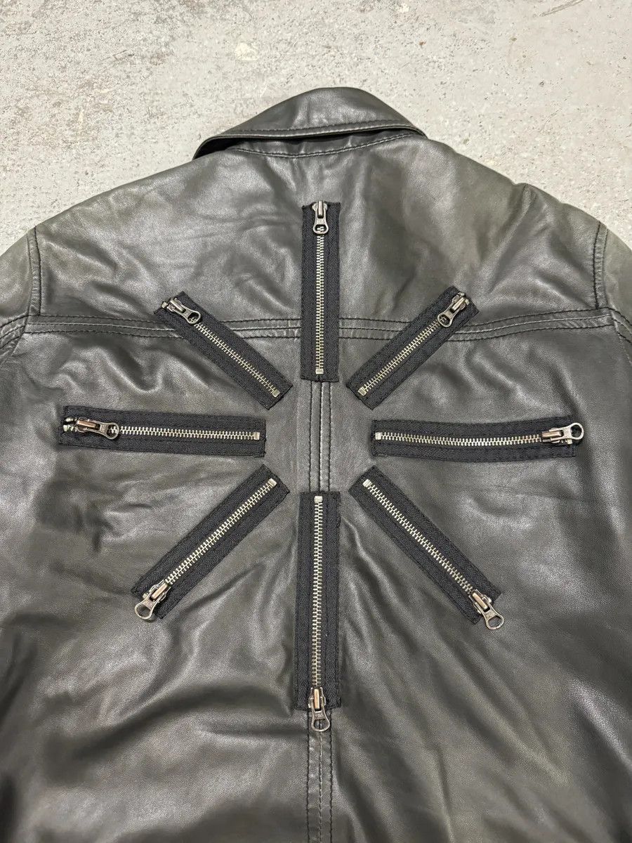 Moschino 2000s Moschino Multi Zips Circle Black Leather Jacket Size US M / EU 48-50 / 2 - 6 Thumbnail