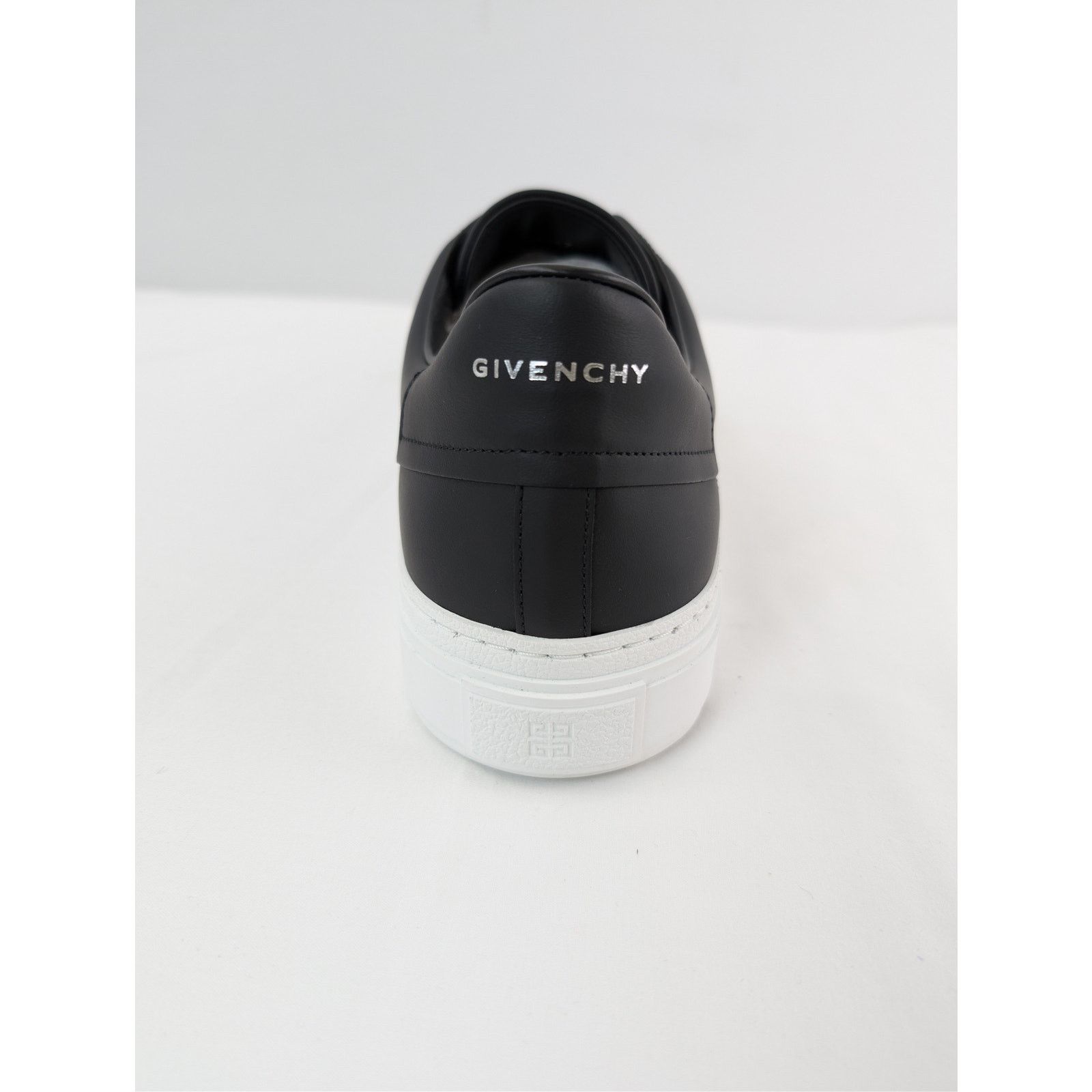 Givenchy o1rshd1 100% Calf Leather City Sport Sneakers in Black Size US 14 / EU 47 - 15 Thumbnail