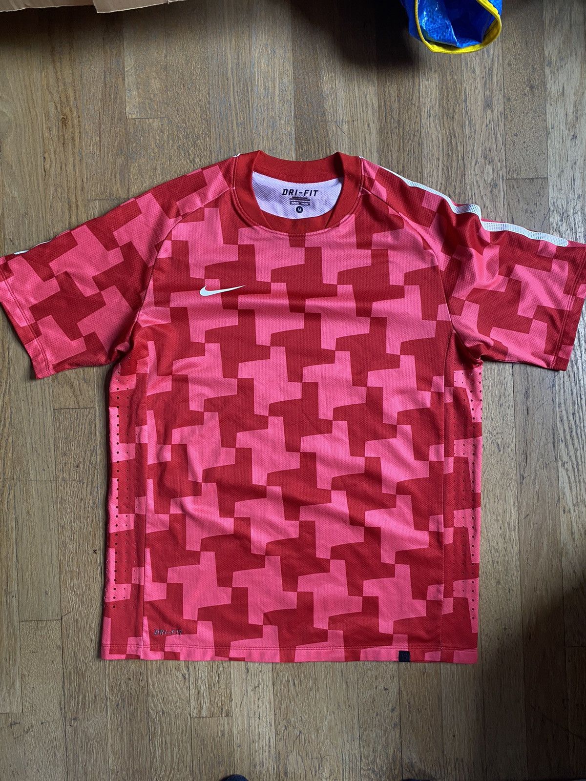 Nike Nike soccer 5 training jersey Size US M / EU 48-50 / 2 - 1 Thumbnail