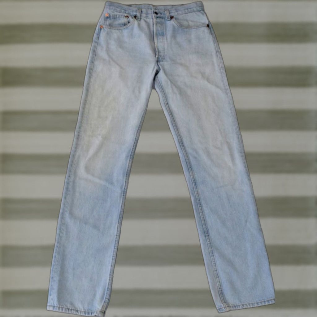 VINTAGE Levis 501 Jeans 30 x 33 80s Pale Blue Soft Fade Button Fly Made USA 1989