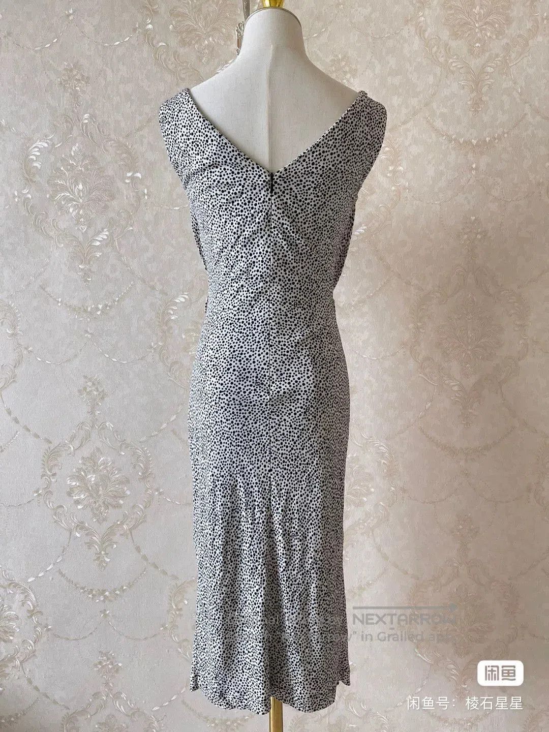 Gucci Gucci Runway Polka Dot Logo Dress. Size M / US 6-8 / IT 42-44 - 9 Thumbnail