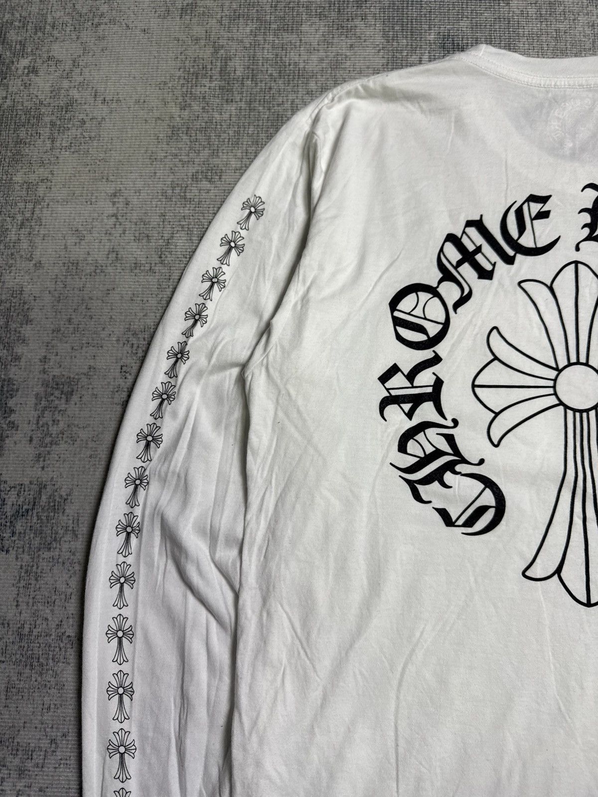 Chrome Hearts LIKE NEW! CROSS NECK PRINT LONG SLEEVES Size US M / EU 48-50 / 2 - 12 Thumbnail