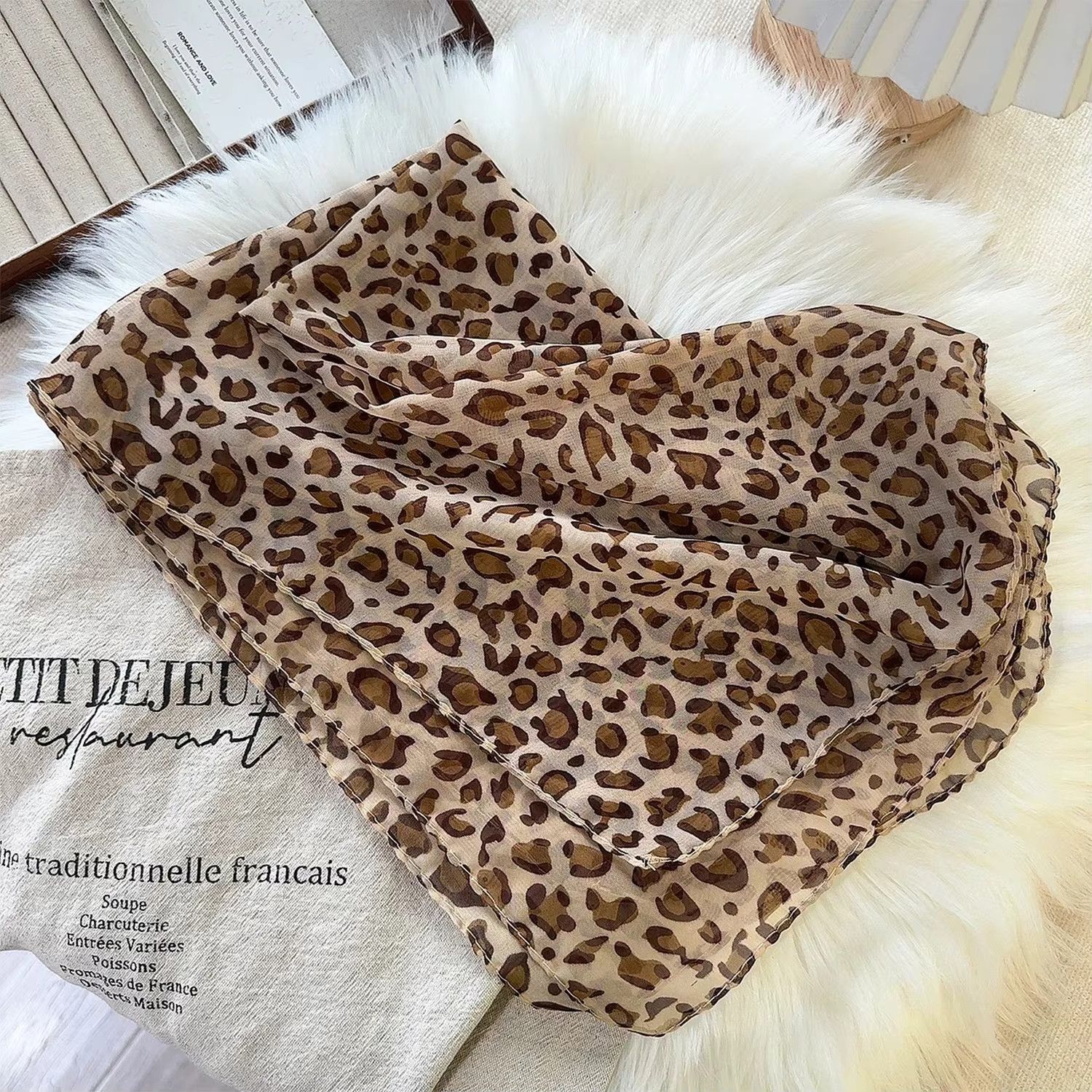 Japanese Brand Retro spicy leopard print handscarf Size ONE SIZE - 3 Thumbnail