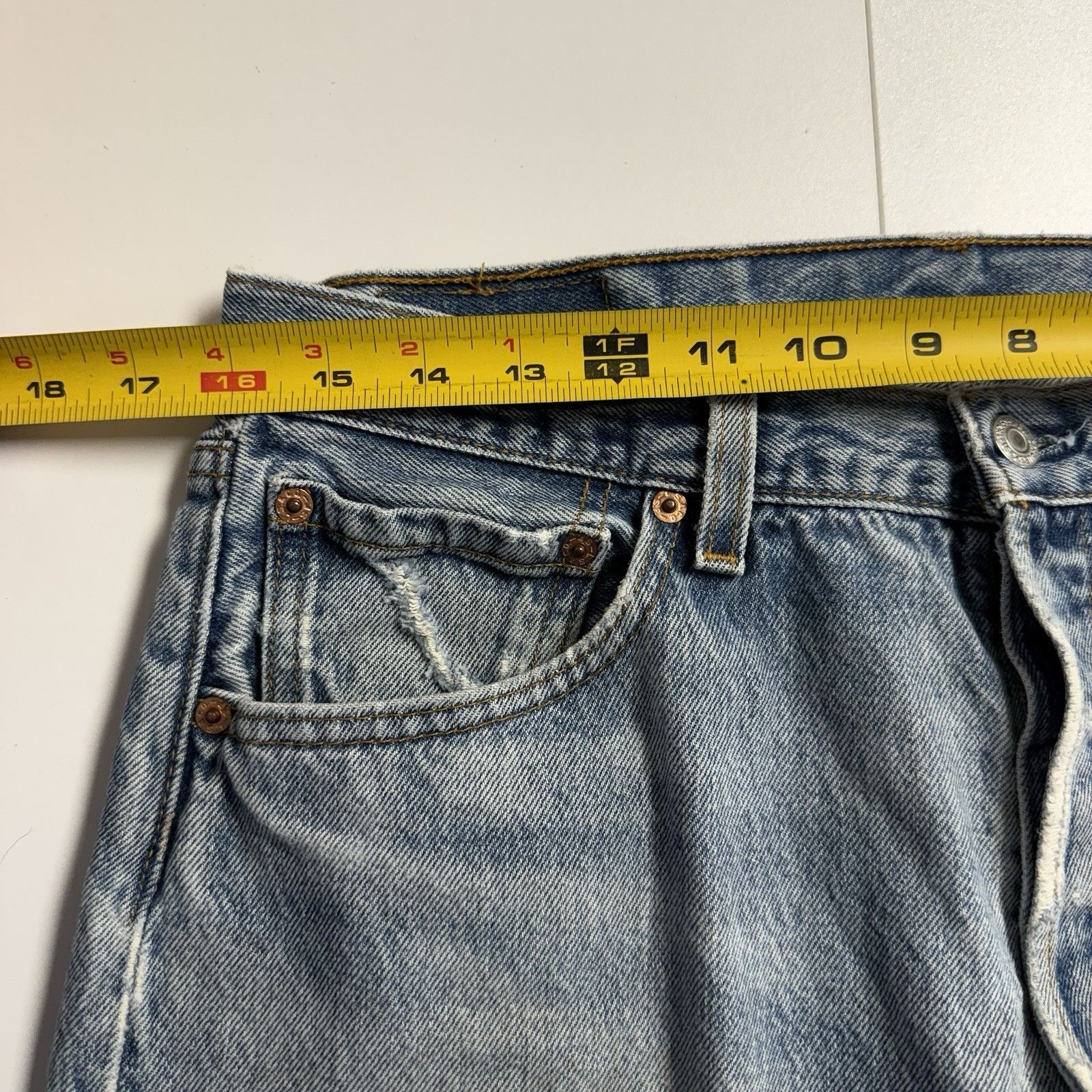Levi's Vintage 90s Levis 501xx Jeans Made In USA Mens 35x34 (32x30) Size US 35 - 14 Thumbnail