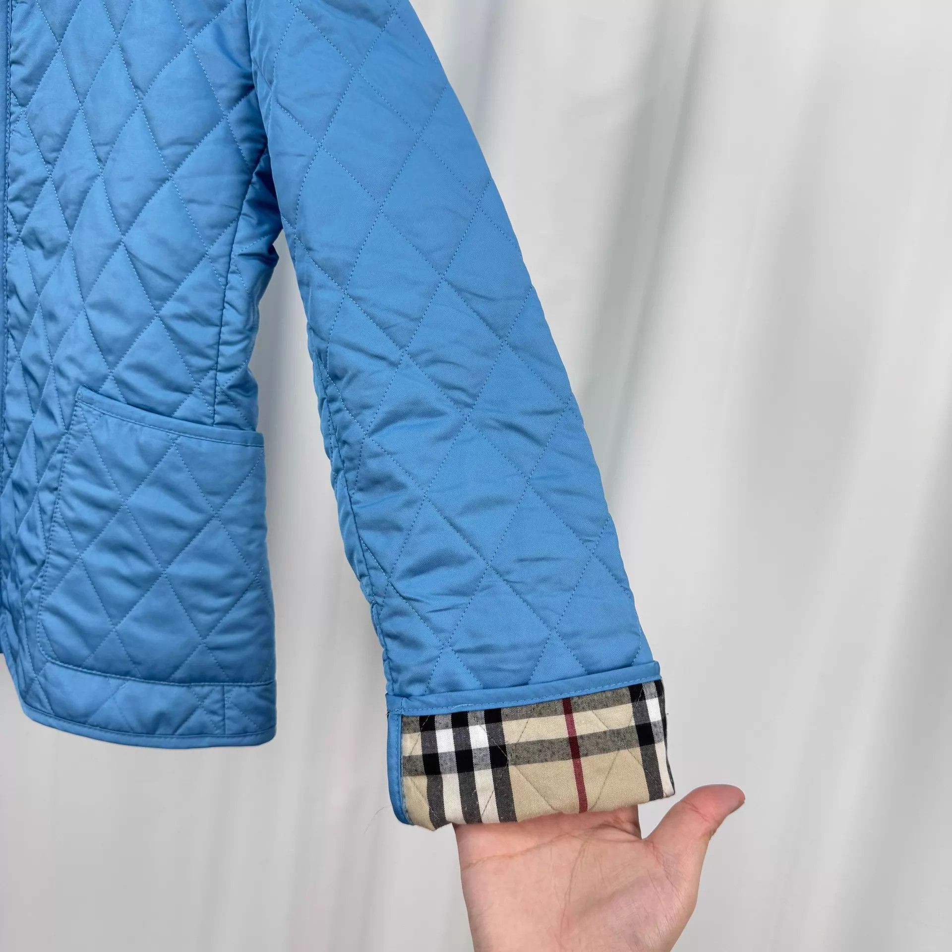 Burberry Burberry Check Quilted Jacket XS 98 New $7800 Size XS / US 0-2 / IT 36-38 - 4 Thumbnail