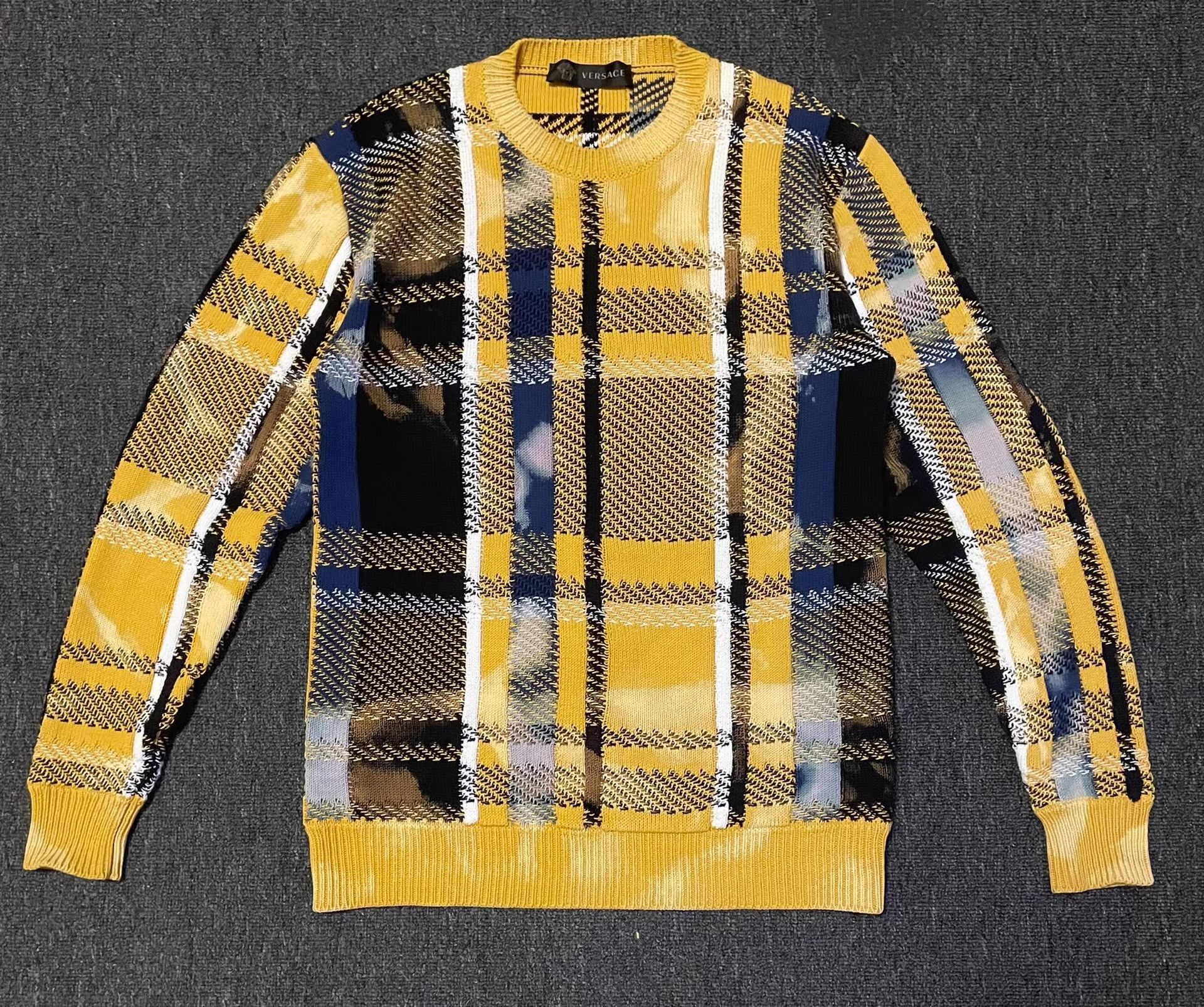 Versace Multi-Color Plaid Pattern Long Sleeve Sweater Size US S / EU 44-46 / 1 - 1 Thumbnail
