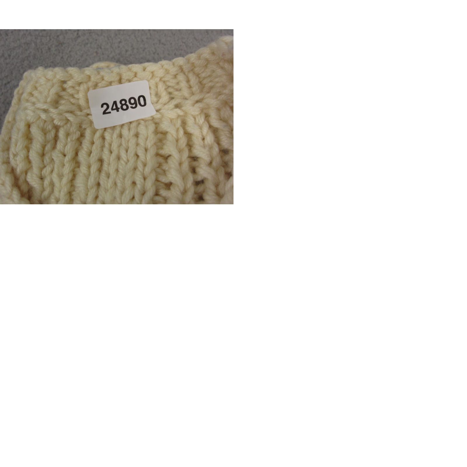 Vintage VINTAGE Wool Sweater Womens Large Ivory Wool Cable Knit Crew Neck Pullover 80s 90s USA Womens Size L / US 10 / IT 46 - 9 Thumbnail
