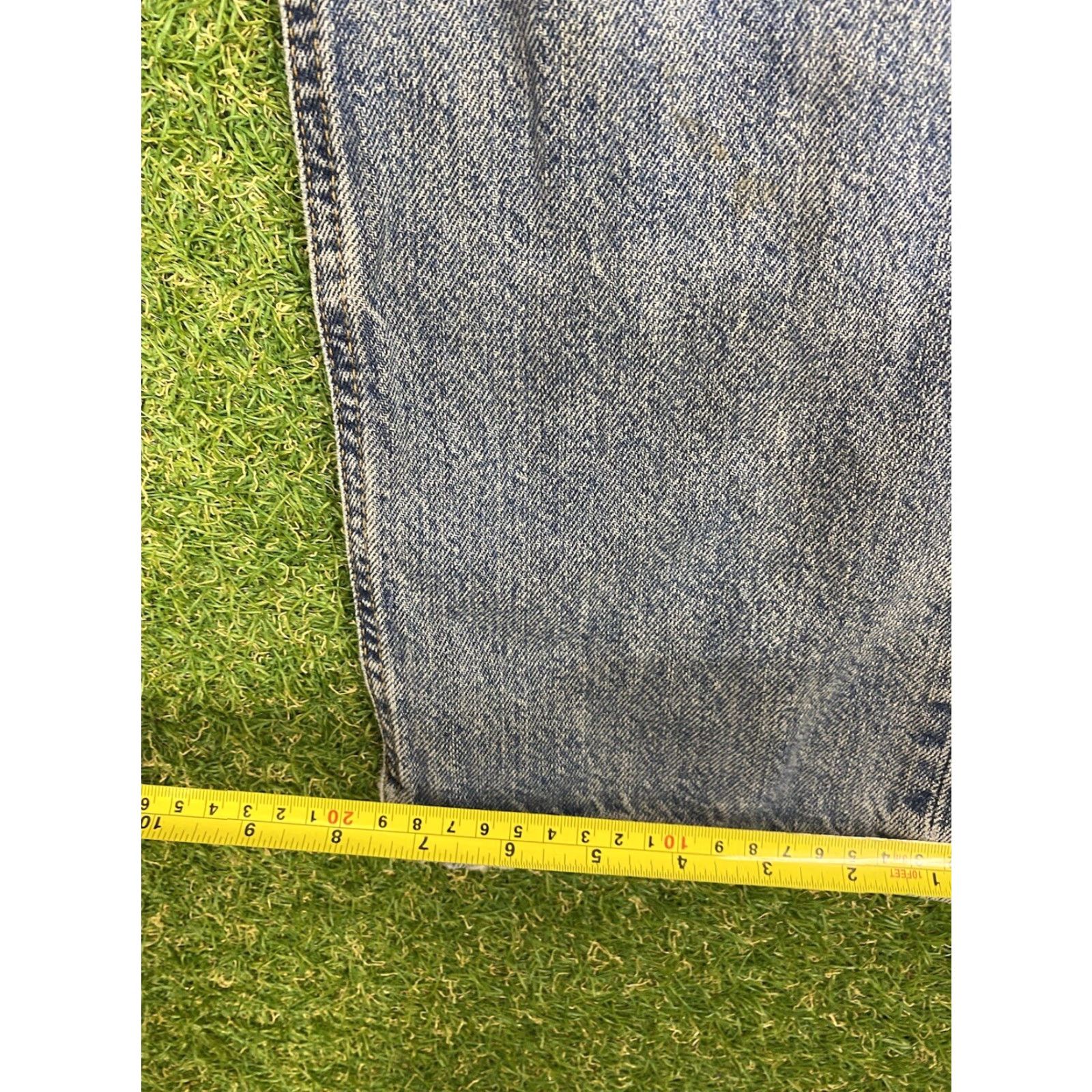 Levi's VINTAGE Levi's 541 Jeans Mens 31x32 Medium Wash Straight Jeans Slim 5-Pocket Blue Denim Workwear Mens Size US 31 - 7 Thumbnail