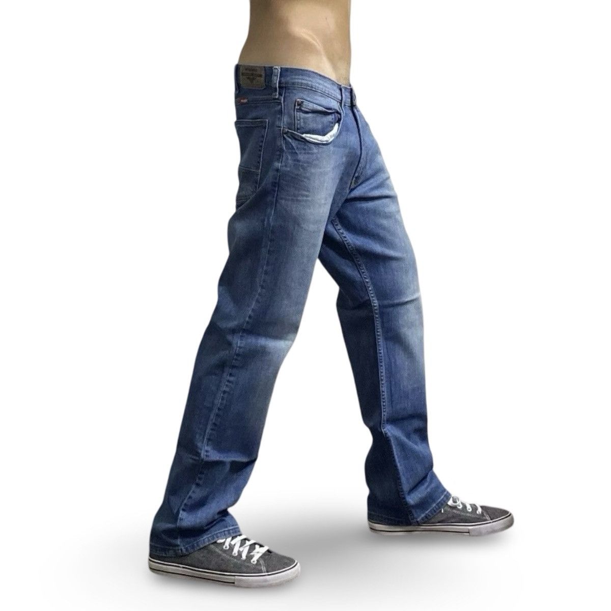 Wrangler Wrangler Relaxed Bootcut Jeans Size 34 x 32 Size US 34 / EU 50 - 1 Thumbnail