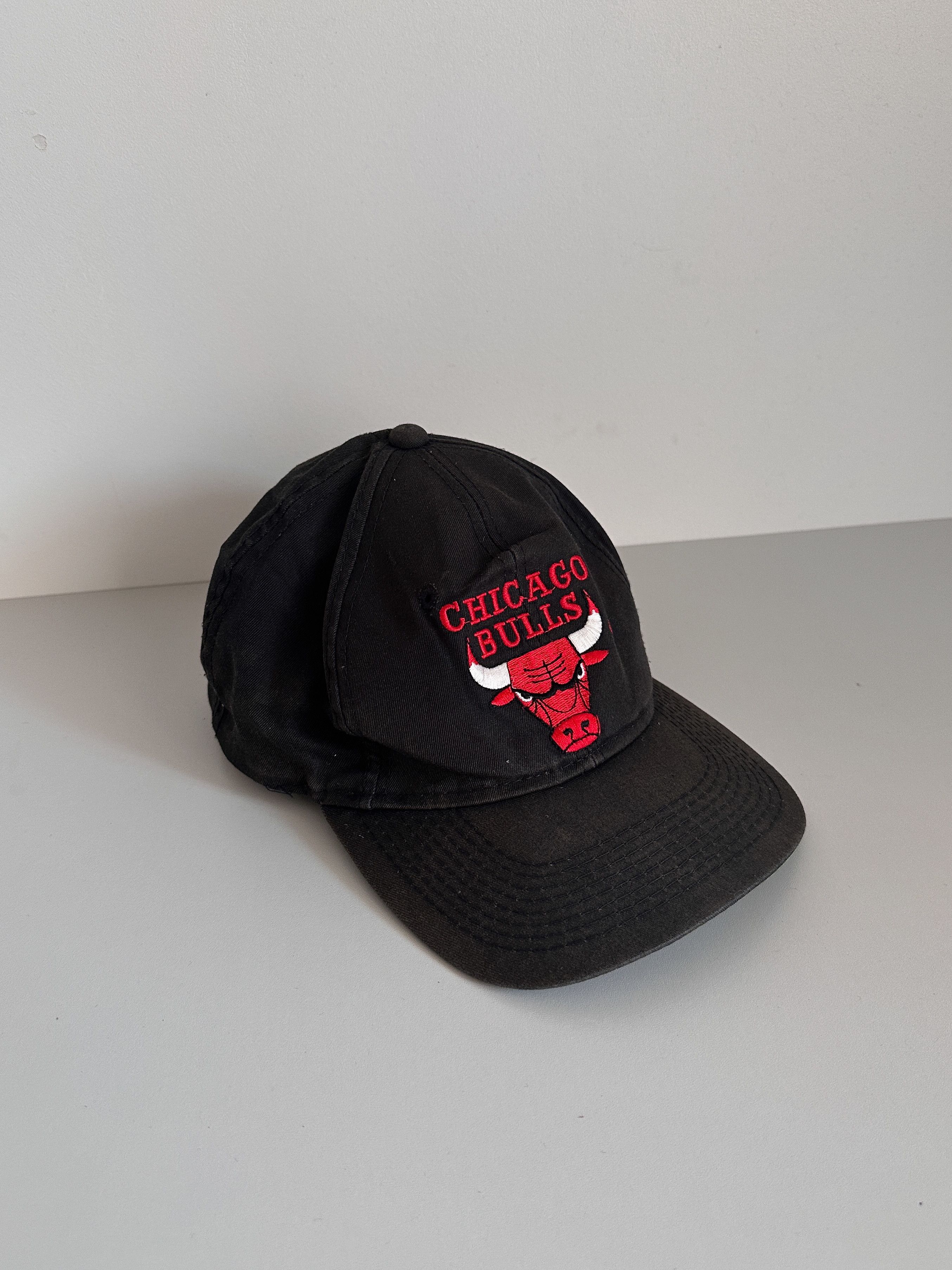 NBA Vintage Chicago Bulls Cap Size ONE SIZE - 1 Thumbnail