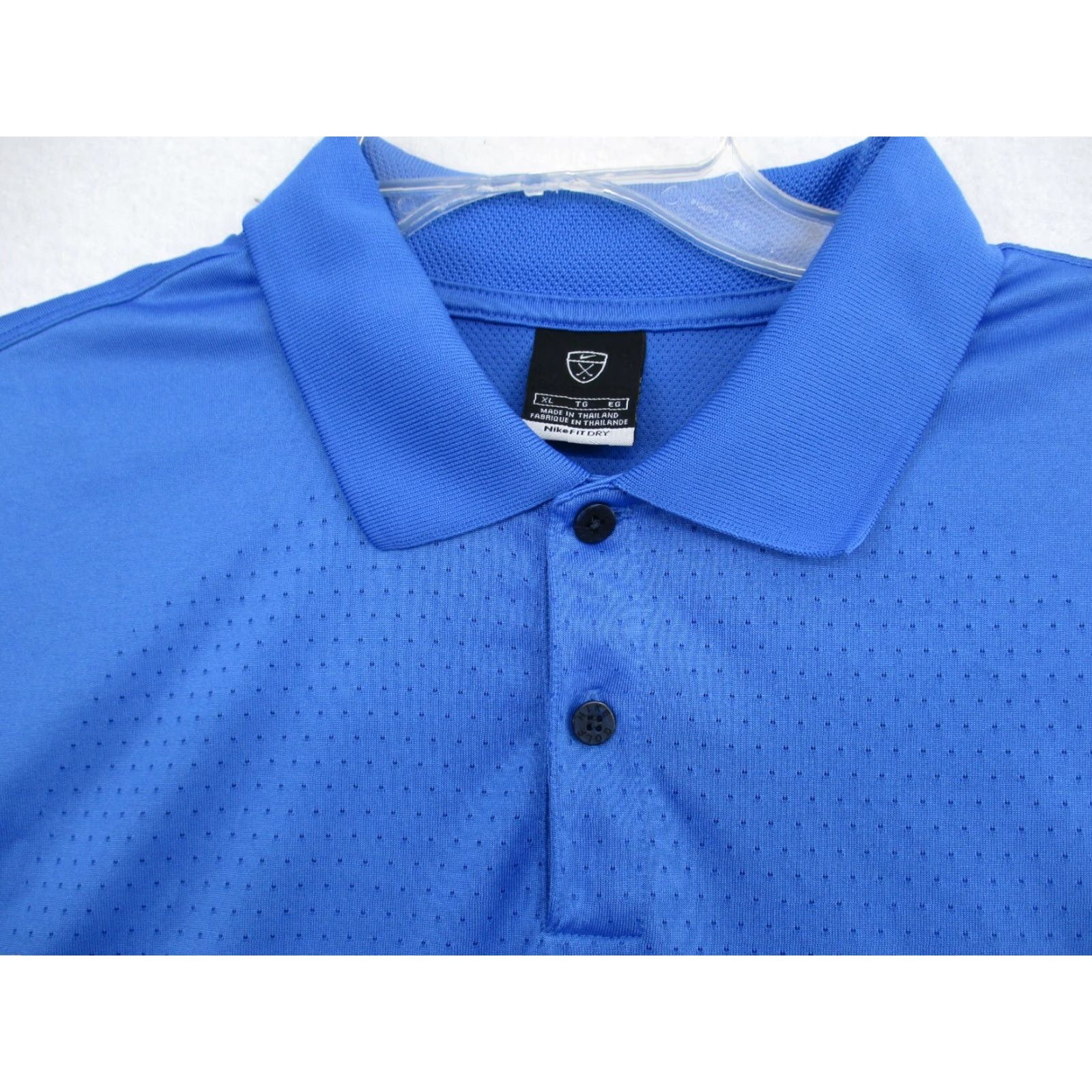 Nike Nike Shirt Golf Polo XL Men Blue Breathable Stretch Short Sleeve Fit Dry Logo Swoosh 100% Polyester Striped Classic 29 in Collar Spread Adjustable Size US XL / EU 56 / 4 - 5 Thumbnail