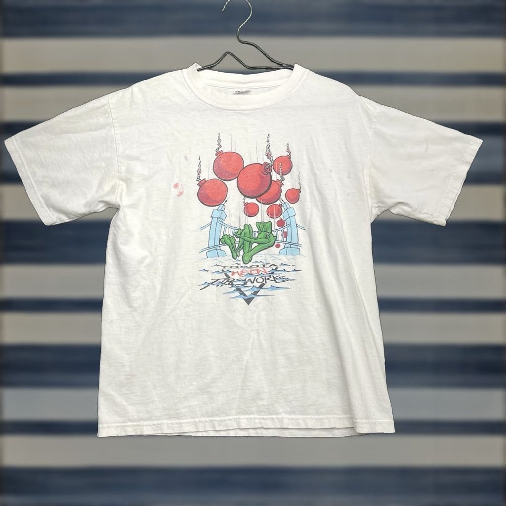Vintage VINTAGE Toyota Fireworks Shirt Mens Medium White 90s 102.7FM WEBN Graphic Print T-Shirt Crew Neck Short Sleeve Cotton Vintage Concert Theme Mens Size US M / EU 48-50 / 2 - 1 Thumbnail