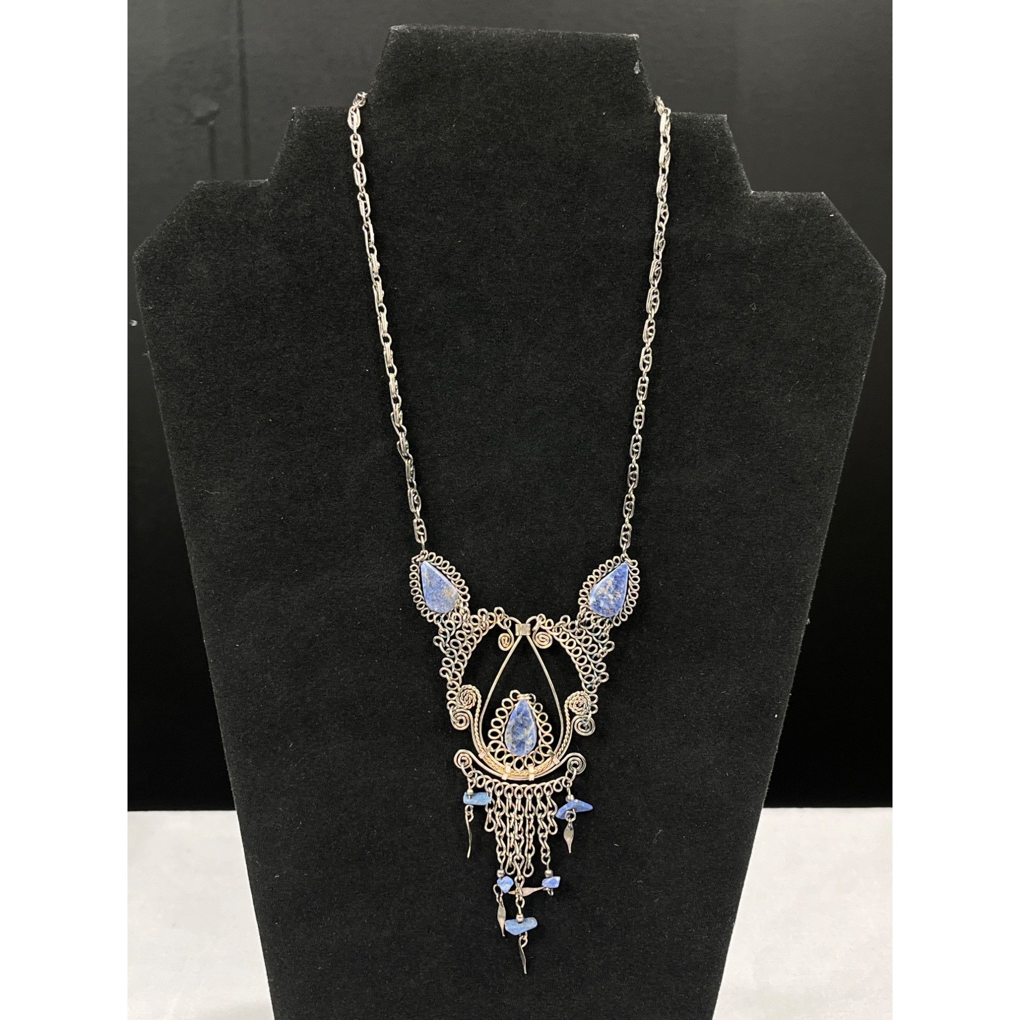 Vintage Vintage SKU 7859 Silver Chain Necklace With Blue Stone Filig Size ONE SIZE - 1 Thumbnail