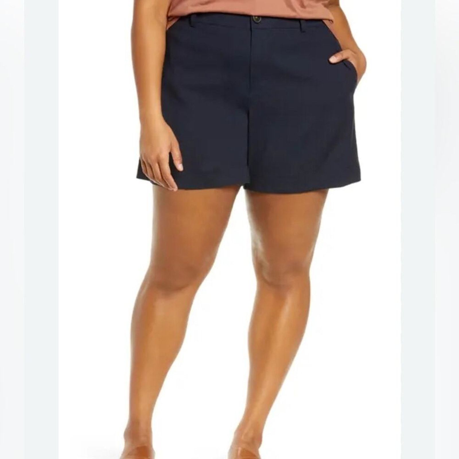 Vince NWT- Vince- Casual cotton shorts- Sz12. Size 34" / US 12 / IT 48 - 1 Thumbnail