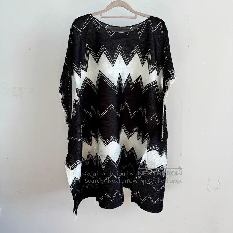 Issey Miyake Issey Miyake Black Short Sleeve Size L / US 10 / IT 46 - 1 Thumbnail