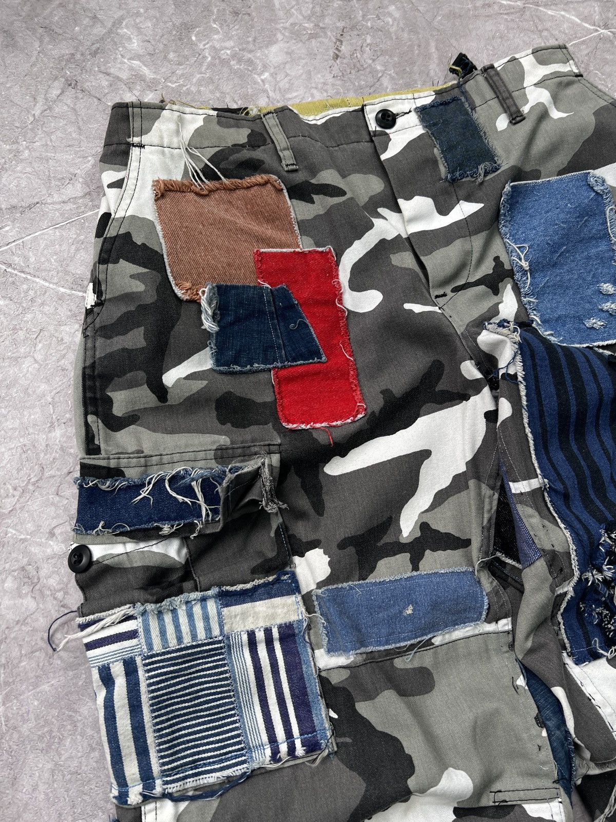 Japanese Brand VINTAGE MILITARY CUSTOM PATCHWORK JAPANESE BAGGY CARGO PANTS Size US 34 / EU 50 - 5 Thumbnail