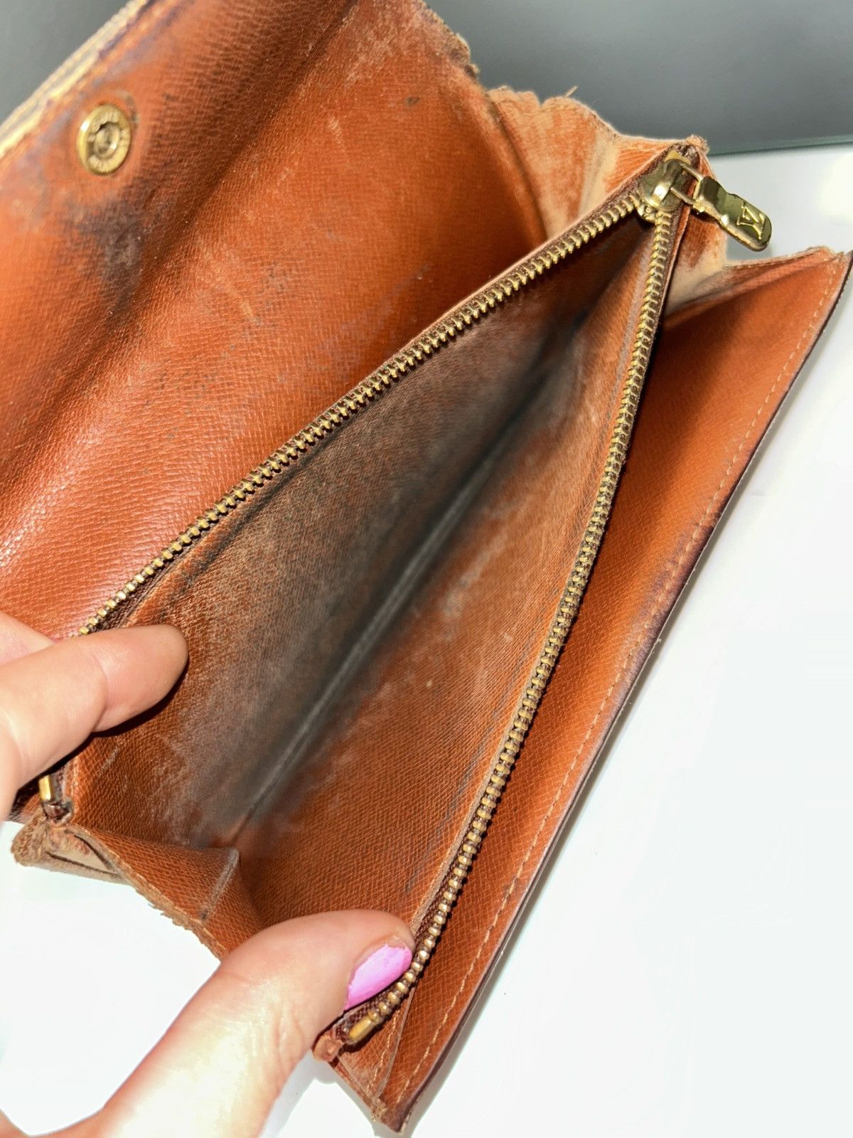 Louis Vuitton Louis Vuitton Monogram Sarah Wallet CA0966 Size ONE SIZE - 4 Thumbnail
