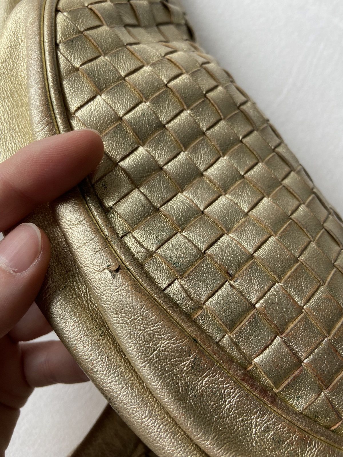 Bottega Veneta Bottega Veneta Gold Intrecciato Hobo Bag Size ONE SIZE - 15 Thumbnail
