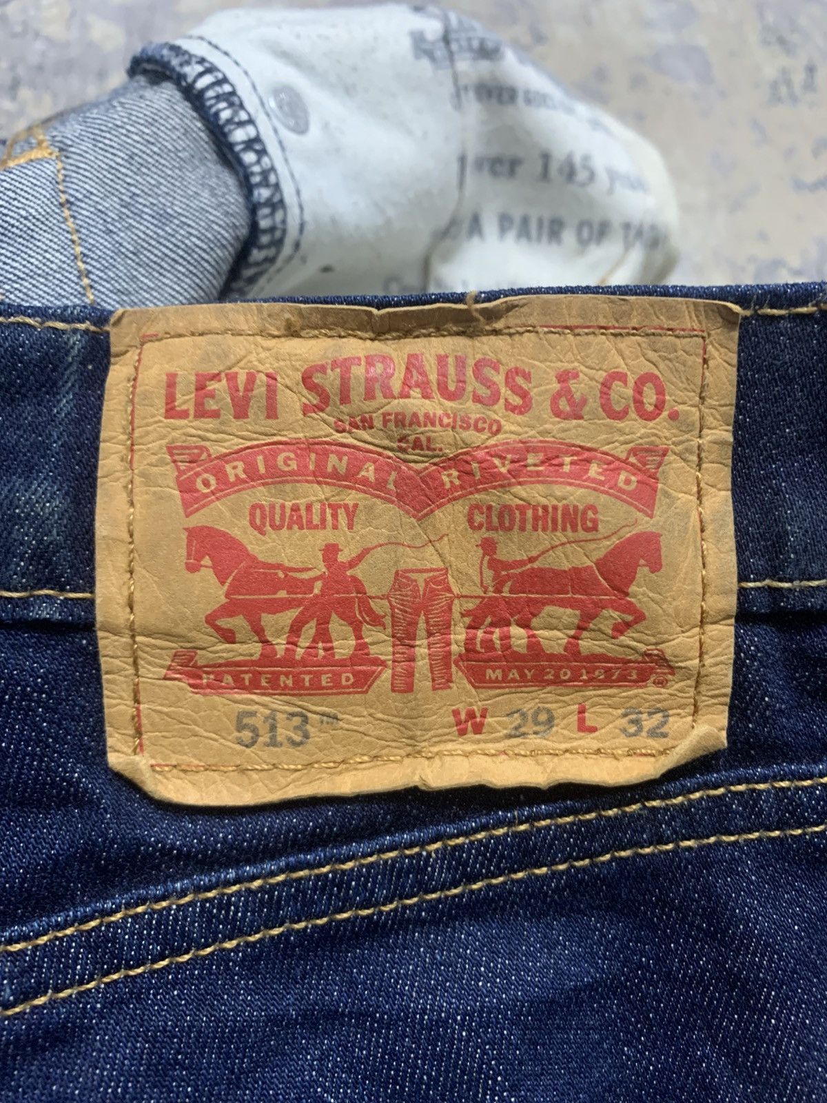 Levi's VINTAGE LEVIS 513 Slim Straight BLUE WASH JEANS Size US 31 - 10 Thumbnail