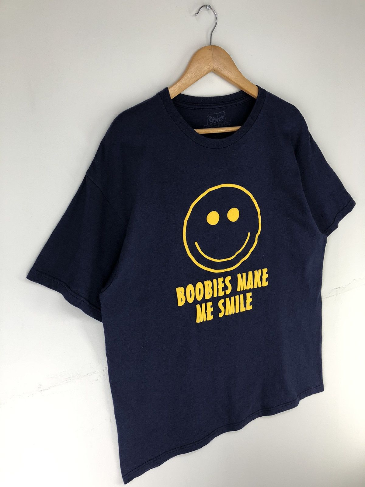 Hook-Ups × Japanese Brand Japanese Brand Spencer's Boobies Make Me Smile Logo Tshirt Size US XL / EU 56 / 4 - 3 Thumbnail