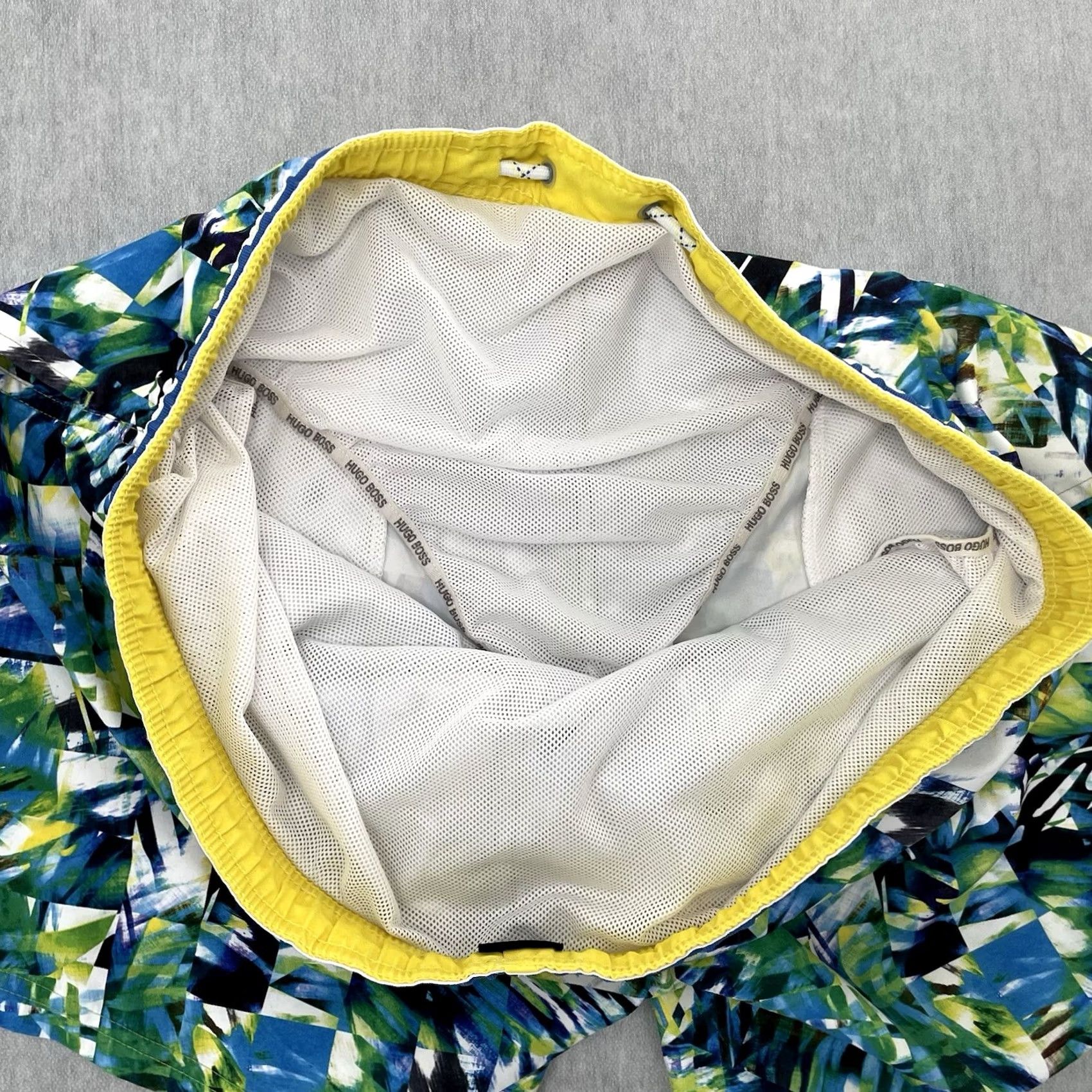 Hugo Boss HUGO BOSS Shorts Adult 2XL Green Blue Floral Swim Trunks Lined Mens XXL Size US 39 - 6 Thumbnail