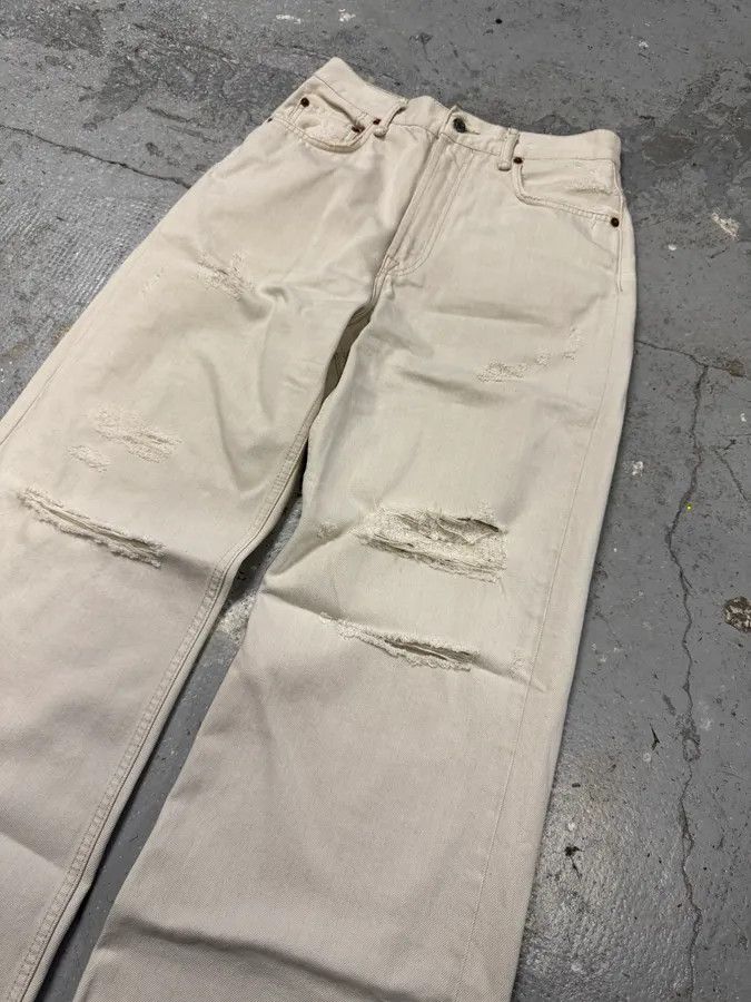 Acne Studios FW2022 Acne Studios White Destroyed Baggy White Denim Jeans Size US 39 - 2 Thumbnail