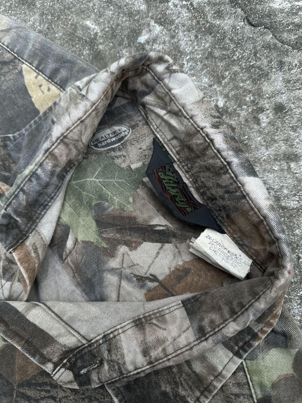 Carhartt × Vintage Crazy Vintage Carhartt Style Faded Realtree Camo Shirt Size US XXL / EU 58 / 5 - 6 Thumbnail