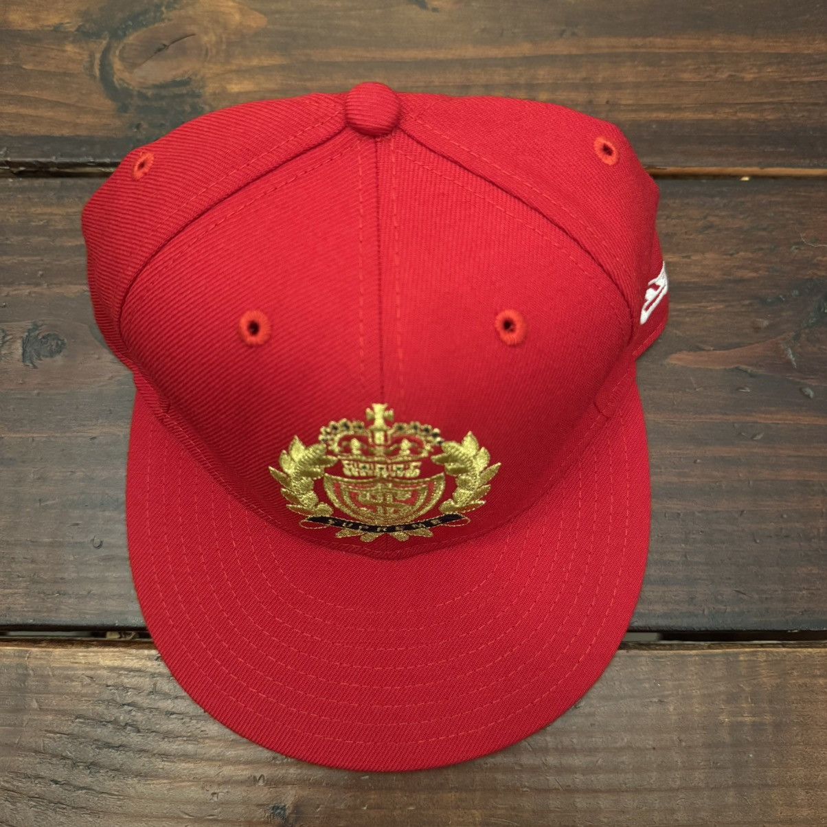Supreme Vintage Supreme New Era Crest Fitted Hat Size ONE SIZE - 6 Thumbnail