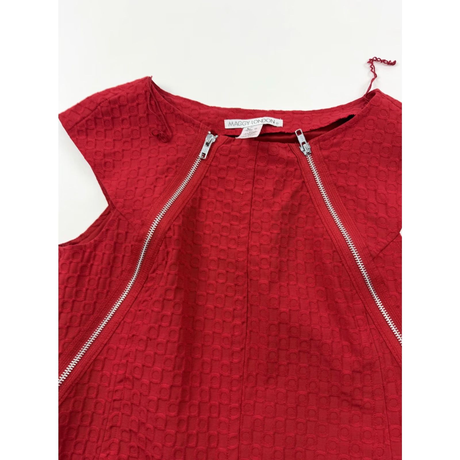 MAGGY LONDON Maggy London Dress Womens 10 Red Textured Jacquard Cap Sleeve Sheath Work Office Size L / US 10 / IT 46 - 3 Thumbnail
