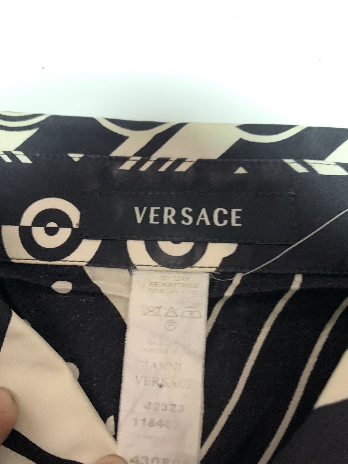 Versace 🐍 Gianni Versace Silk Shirt Size US M / EU 48-50 / 2 - 8 Thumbnail