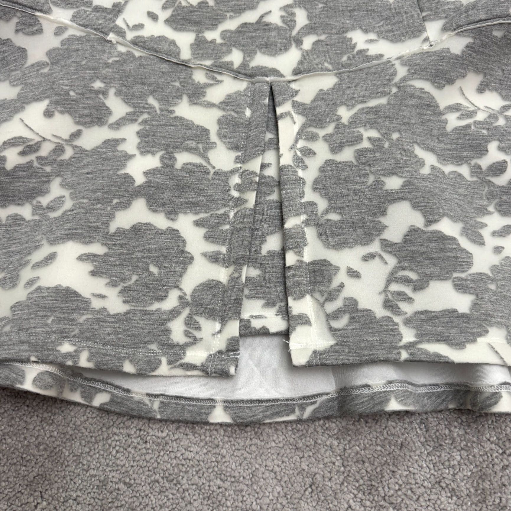 Anthropologie Anthropologie x Akemi + Kin Peplum Tank Top Women Large White Gray Floral Summer Size L / US 10 / IT 46 - 5 Thumbnail