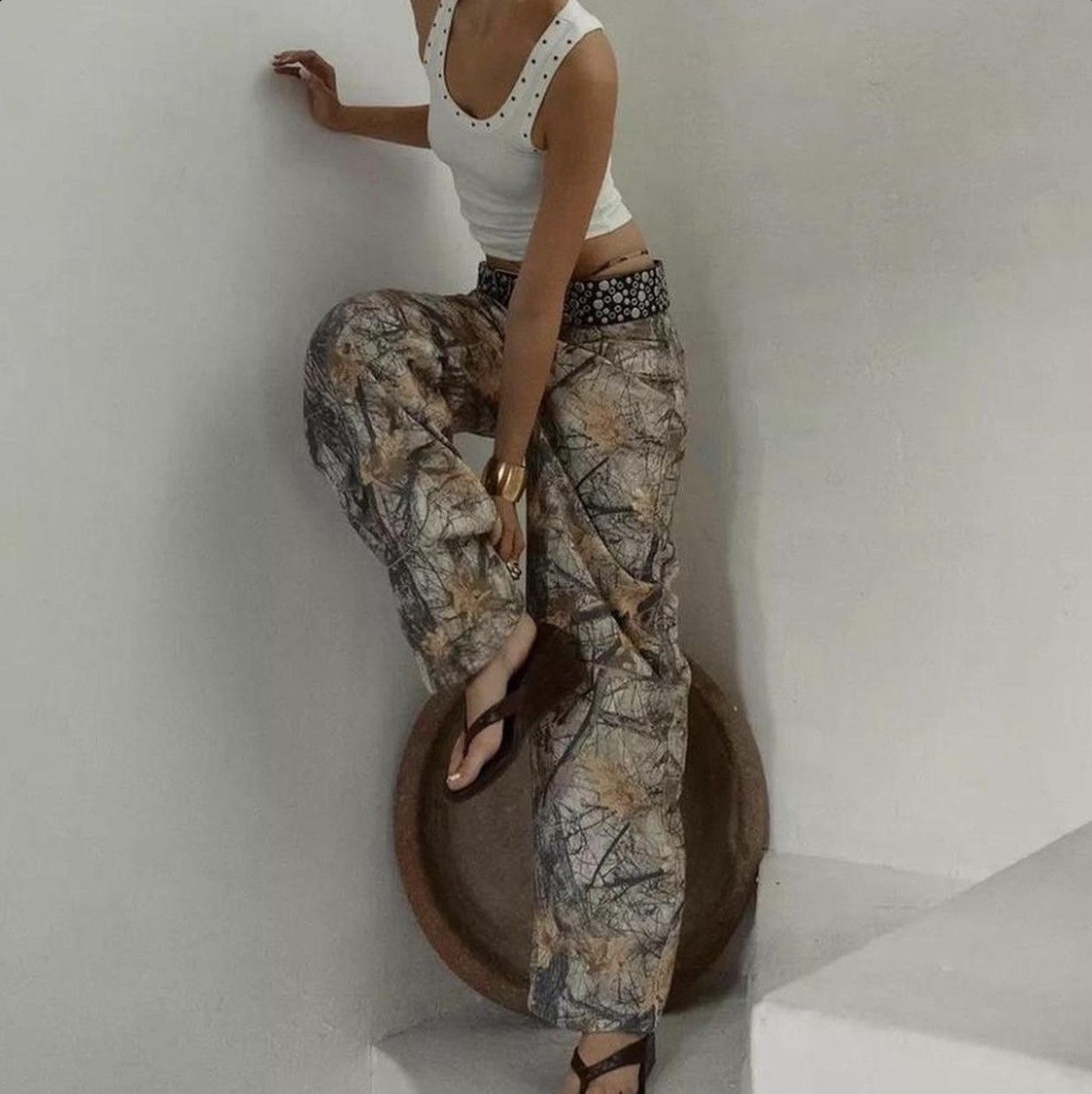 Bershka BERSHKA VIRAL TREE CAMO WIDE LEG PANTS (belt not included) Size 24" / US 00 / IT 34 - 2 Thumbnail