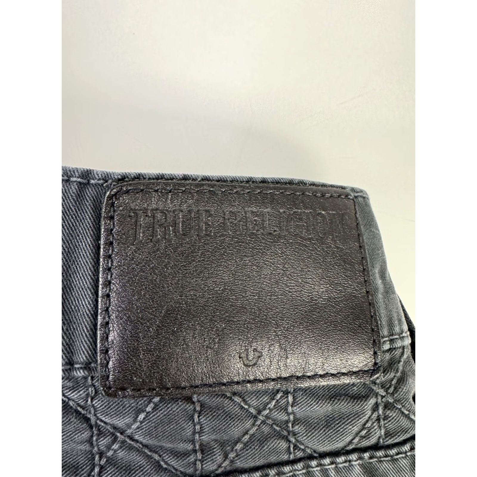 True Religion True Religion Jeans Mens 38x33 Charcoal Dean Geo Quilted Patch Tapered Size US 38 / EU 54 - 3 Thumbnail