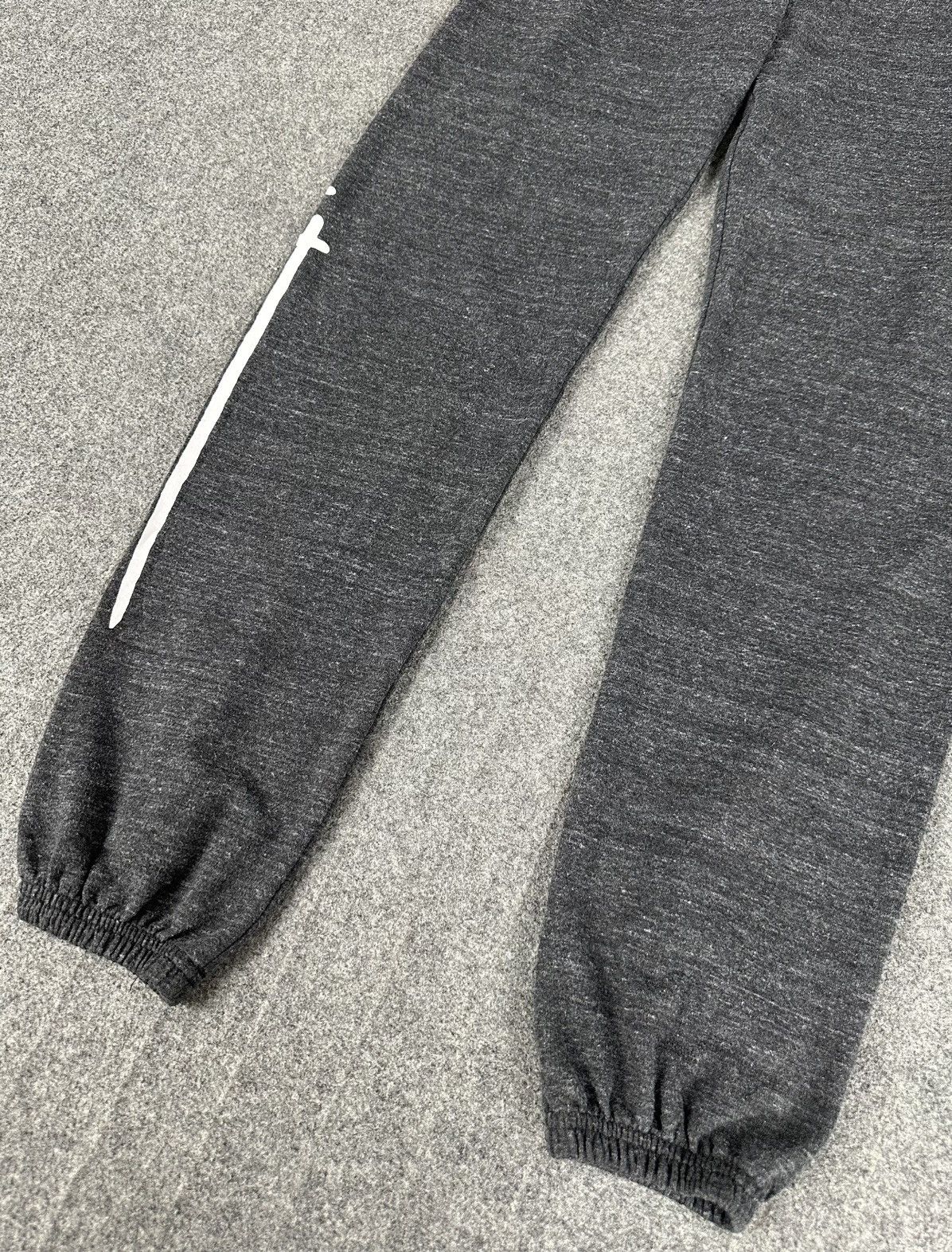 Chrome Hearts Chrome Hearts - Triple Sword / Script Logo - Heather Gray Size US 27 - 10 Thumbnail