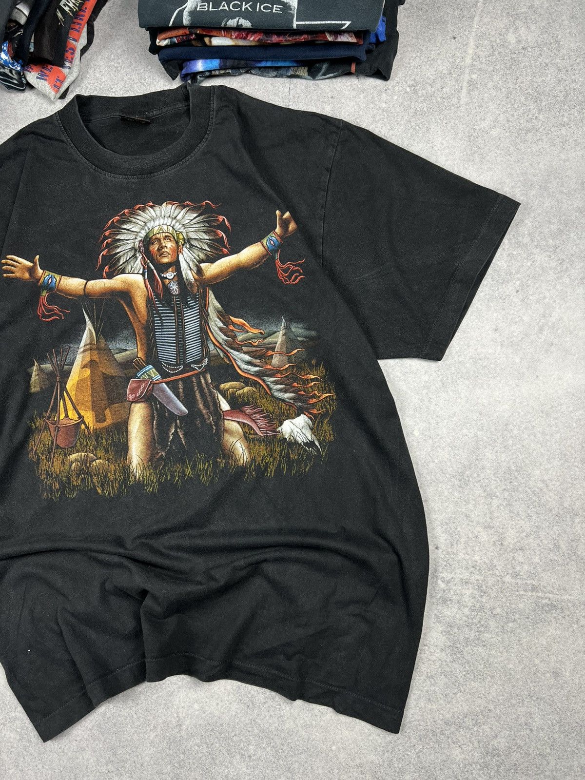 Vintage Vintage Rock Eagle Apache Indian Warrior Y2K Tee Shirt Size US XL / EU 56 / 4 - 3 Thumbnail