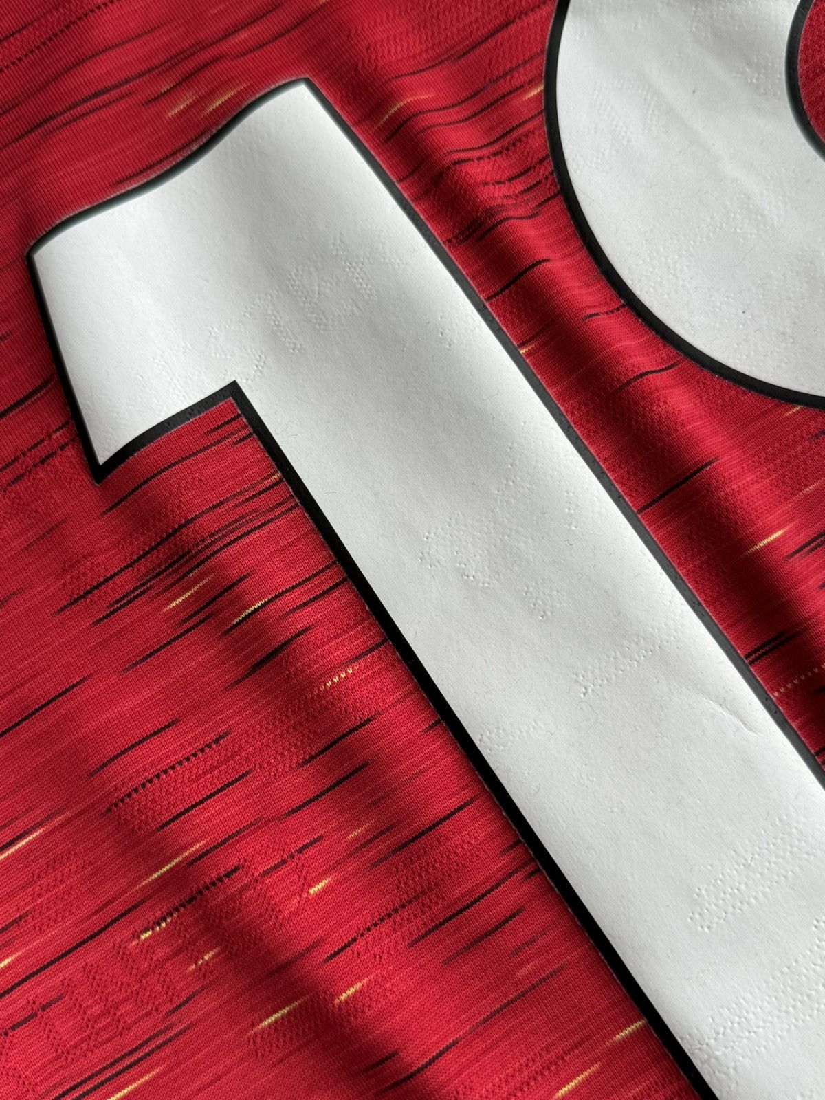 Adidas sticky prints Manchester United 20/21 Home Fernandes Jersey Size US L / EU 52-54 / 3 - 9 Thumbnail