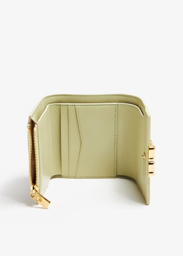 Givenchy o1srvl11e0325 Size: OS / 4G Liquid Trifold Wallet in Green Size ONE SIZE - 4 Thumbnail