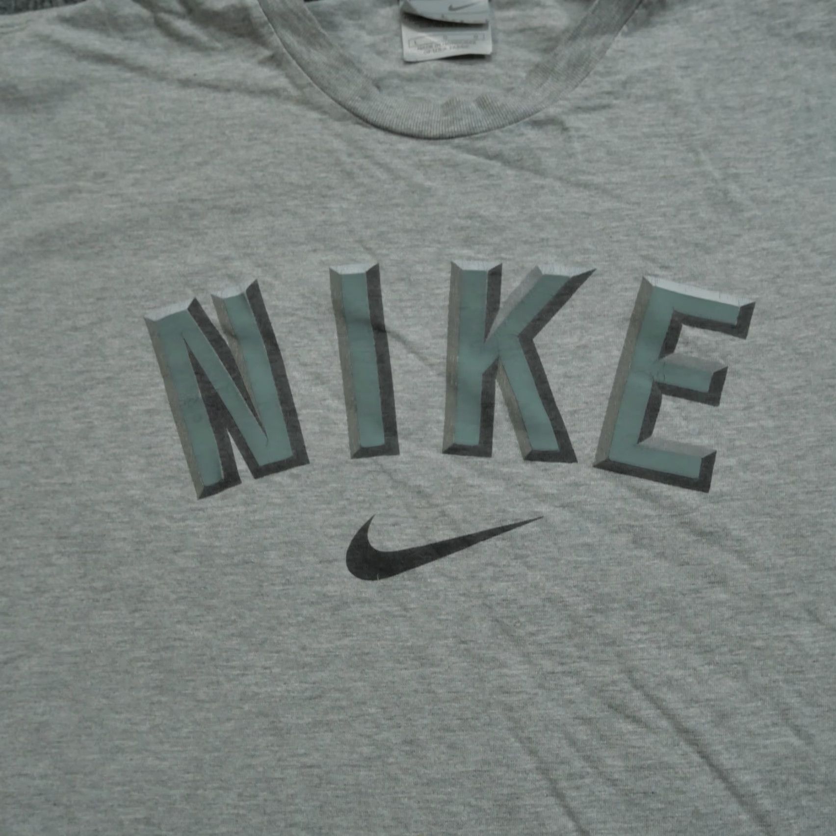 Nike VINTAGE Nike T Shirt Mens Large Grey Silver Tag Spell Out Y2K 90s Nike Air Crew Neck Short Sleeve Cotton Logo 20th Century Size US L / EU 52-54 / 3 - 2 Thumbnail