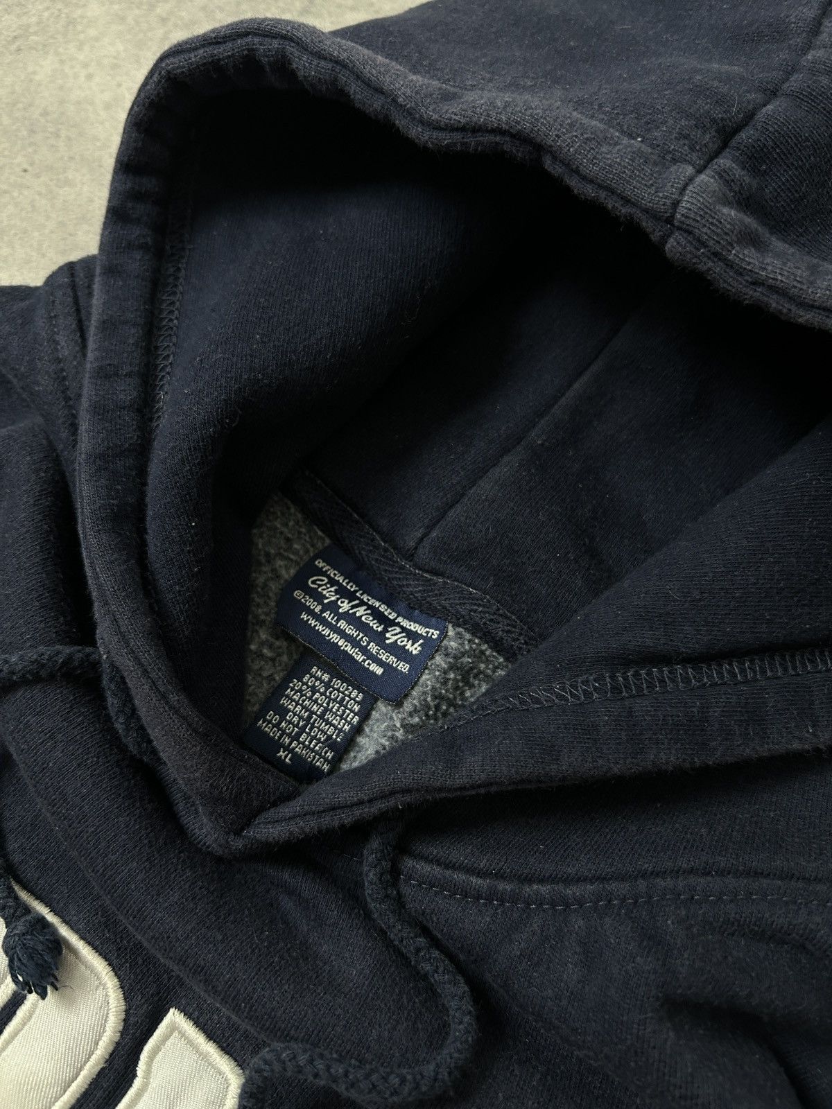 Vintage Vintage FDNY 2008 big logo hoodies baggy mens Size US L / EU 52-54 / 3 - 5 Thumbnail