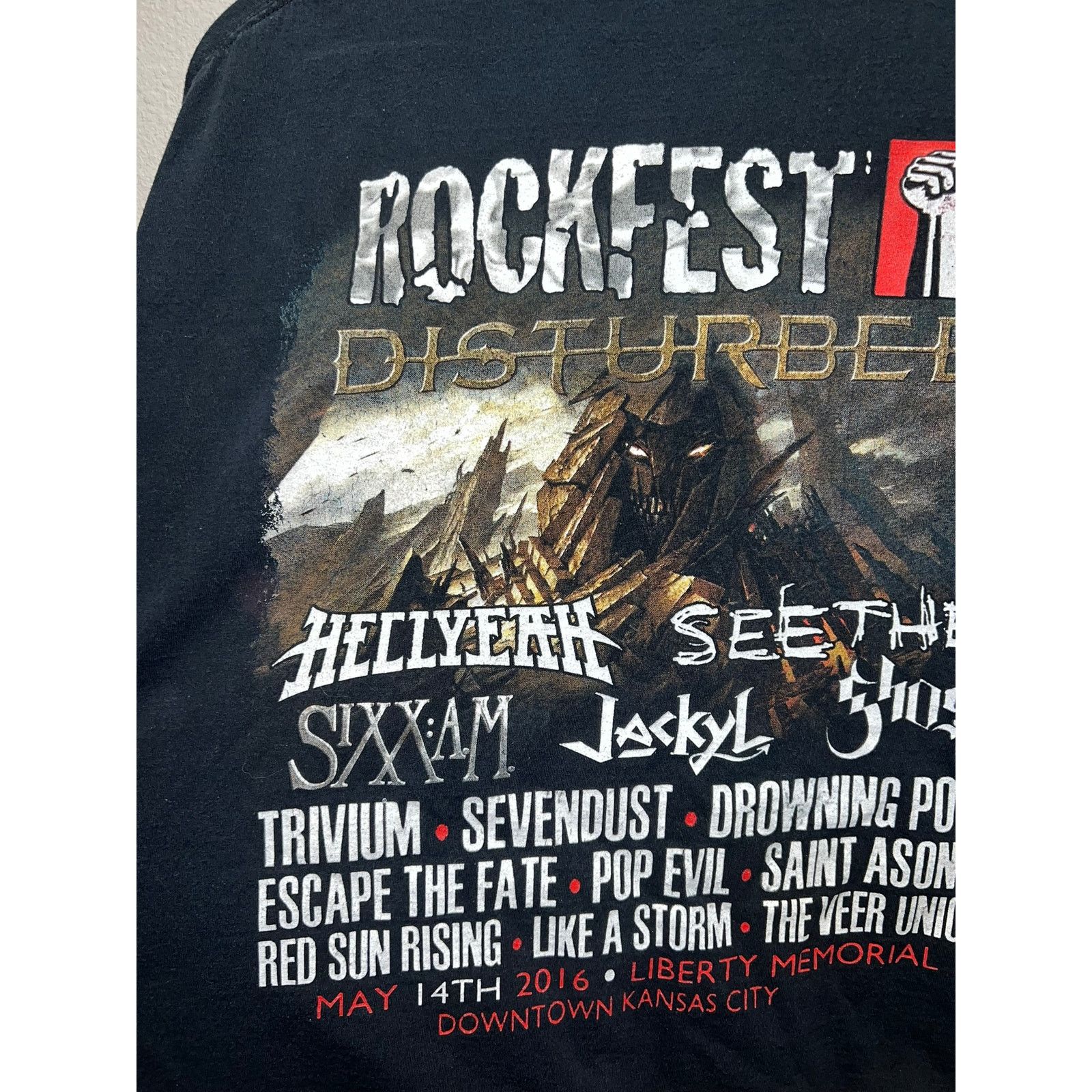 Jerzees Rock Fest Band Shirt 2016 Disturbed Ghost Tee 2XL XXL Size US XXL / EU 58 / 5 - 7 Thumbnail