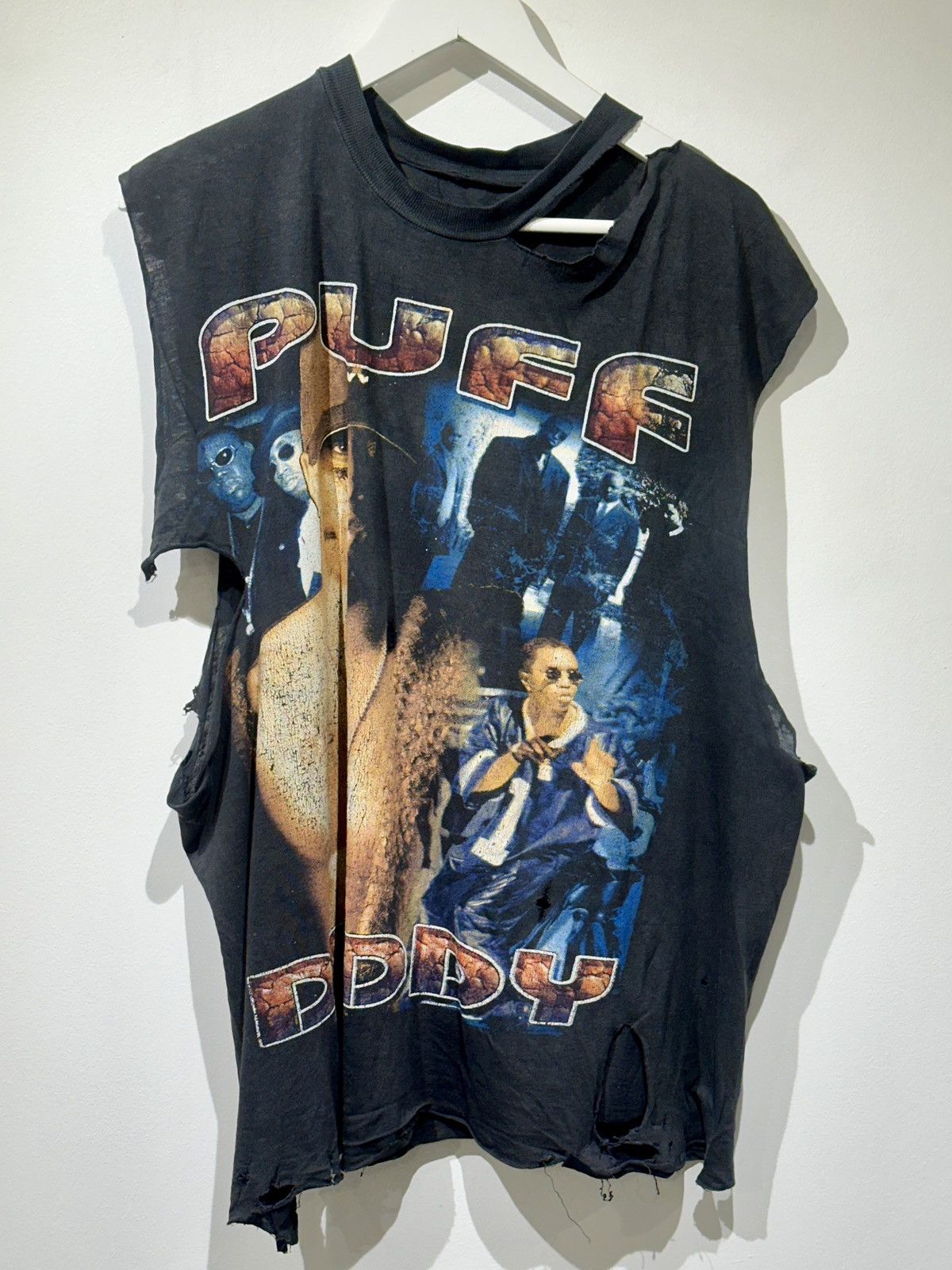 Other Destroyed Puff Daddy Concert T p diddy Size US XL / EU 56 / 4 - 5 Thumbnail