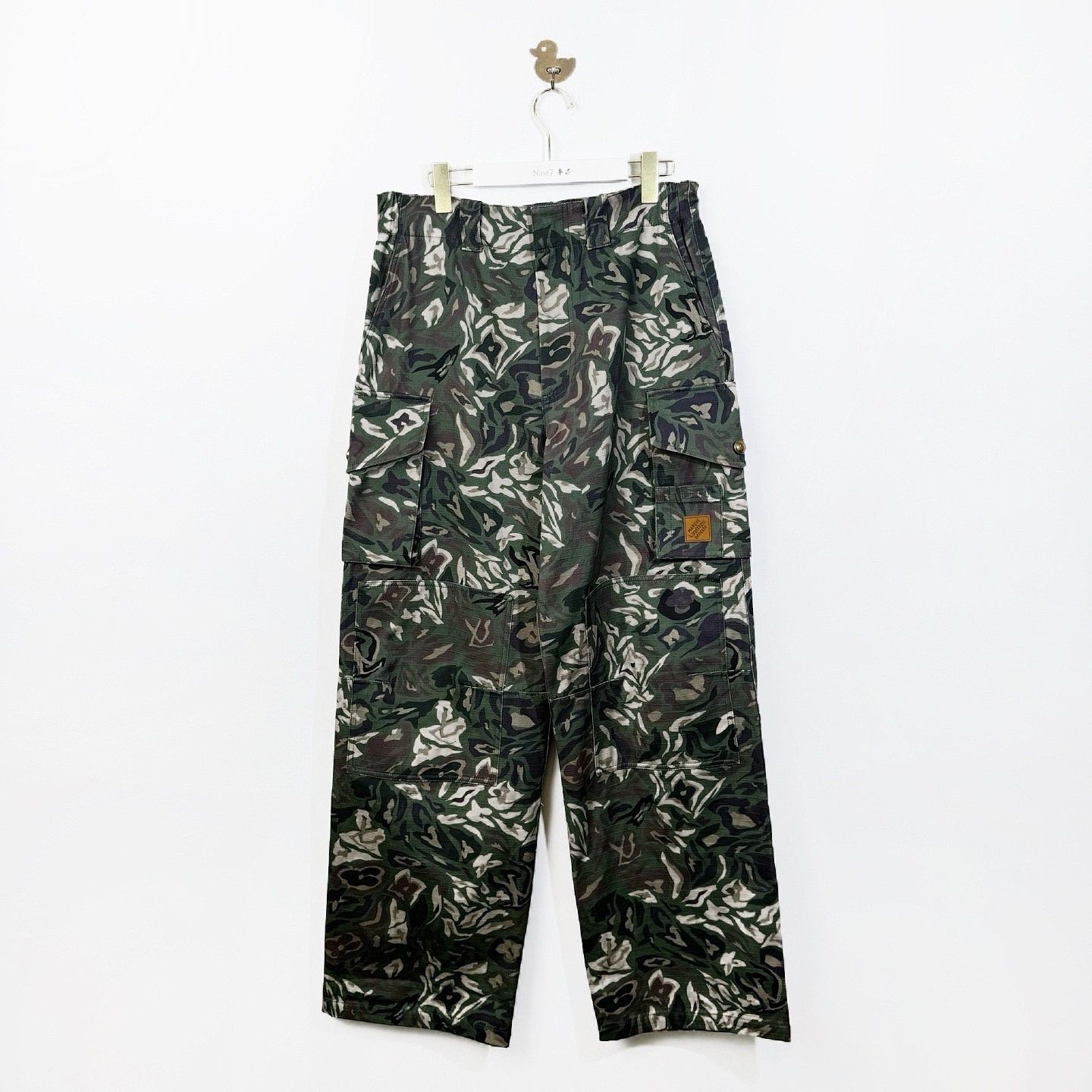 Louis Vuitton Louis Vuitton Camo Cargo Pants Size 32 Size US 32 / EU 48 - 1 Thumbnail