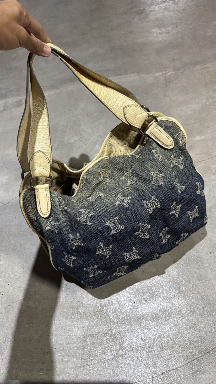 Celine Céline Celine Blue Triomphe Denim Tote Bag White Size ONE SIZE - 8 Thumbnail