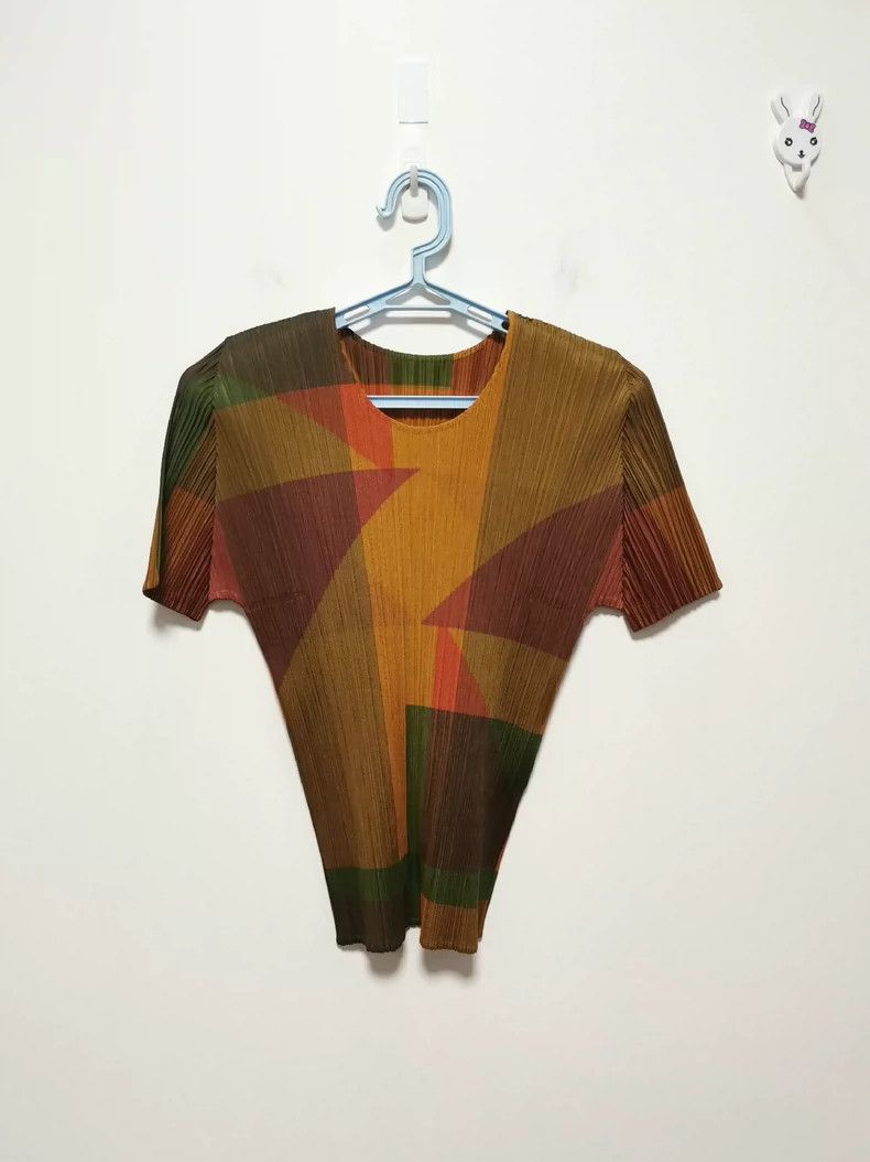 Issey Miyake Issey Miyake size:4 Yellow-brown color-blocked short-sleev Size XS / US 0-2 / IT 36-38 - 1 Thumbnail