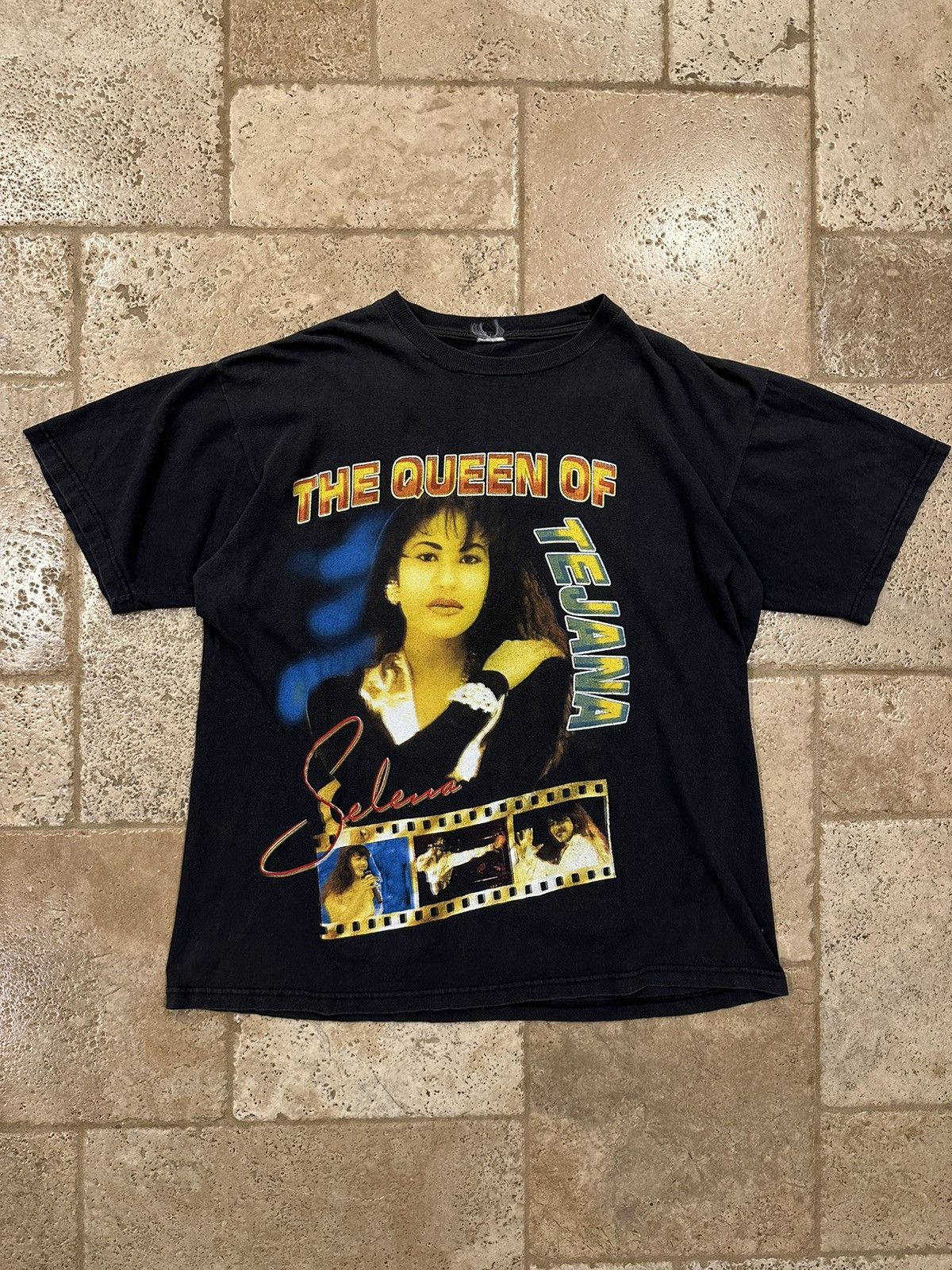 Band Tees Vintage 90s Selena The Queen of Tejana Rap T-Shirt Size US XL / EU 56 / 4 - 3 Thumbnail