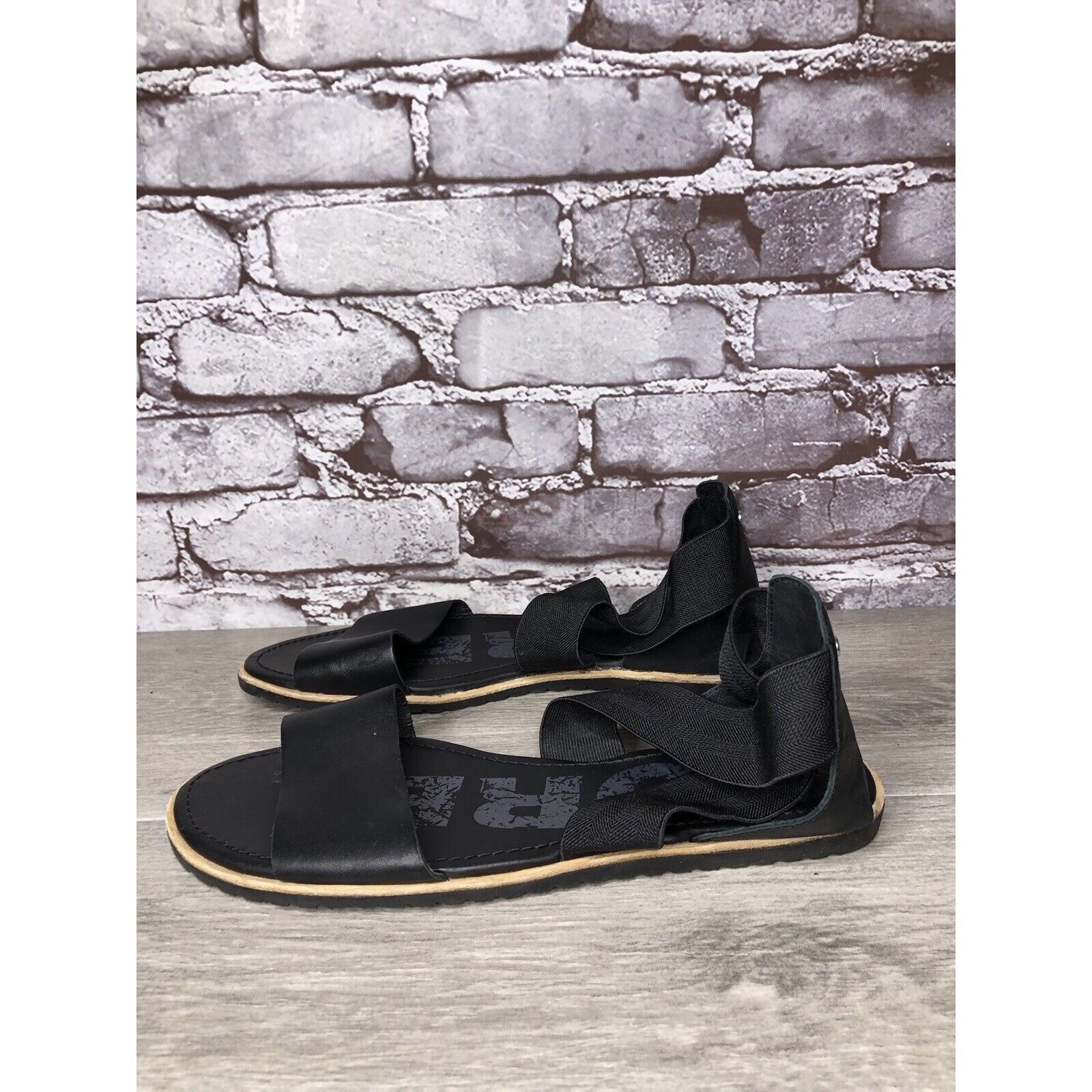 SOREL Sorel Med Ella Black Leather Cross Ankle Strap Flat Sandals Size US 10 / IT 40 - 6 Thumbnail