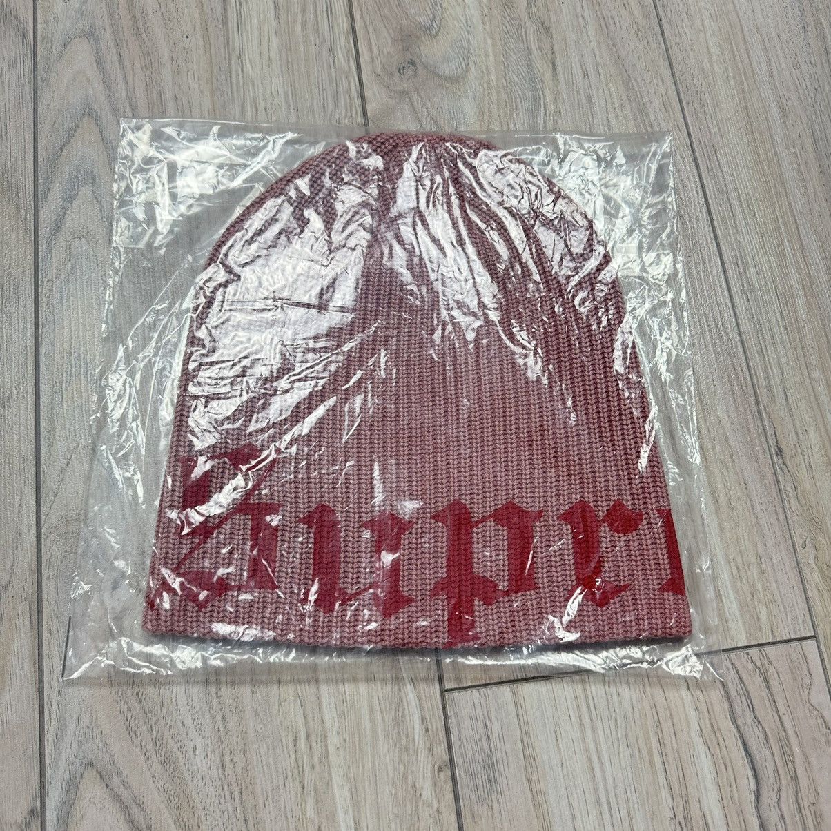 Supreme Supreme Old English Printed Beanie Red Skullcap Deadstock Size ONE SIZE - 3 Thumbnail