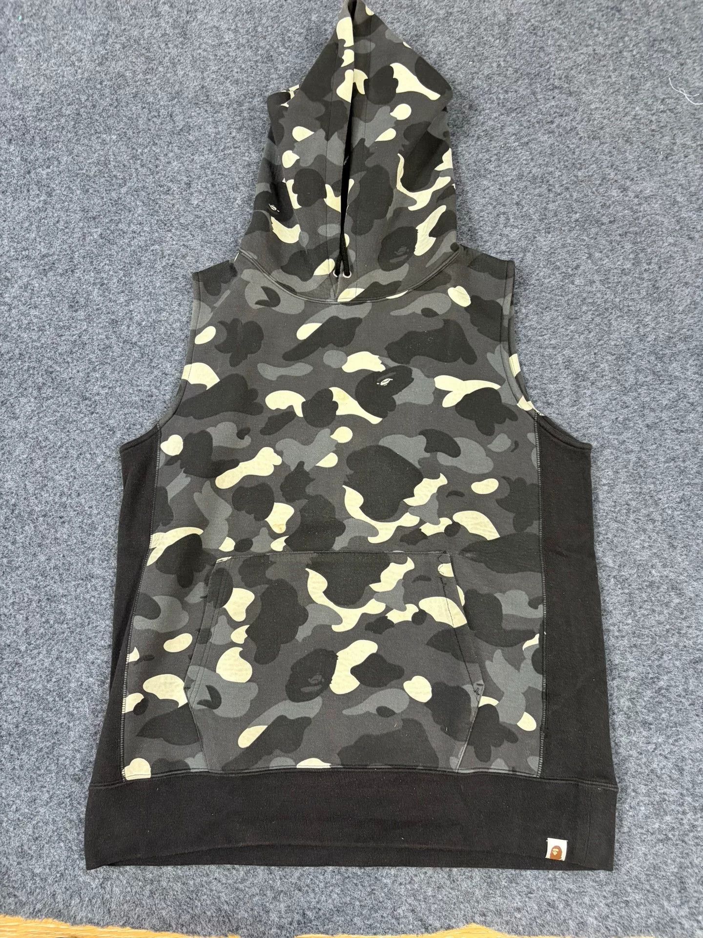 Bape Bape Multi Glow Sweatshirt Pullover Size US M / EU 48-50 / 2 - 1 Thumbnail