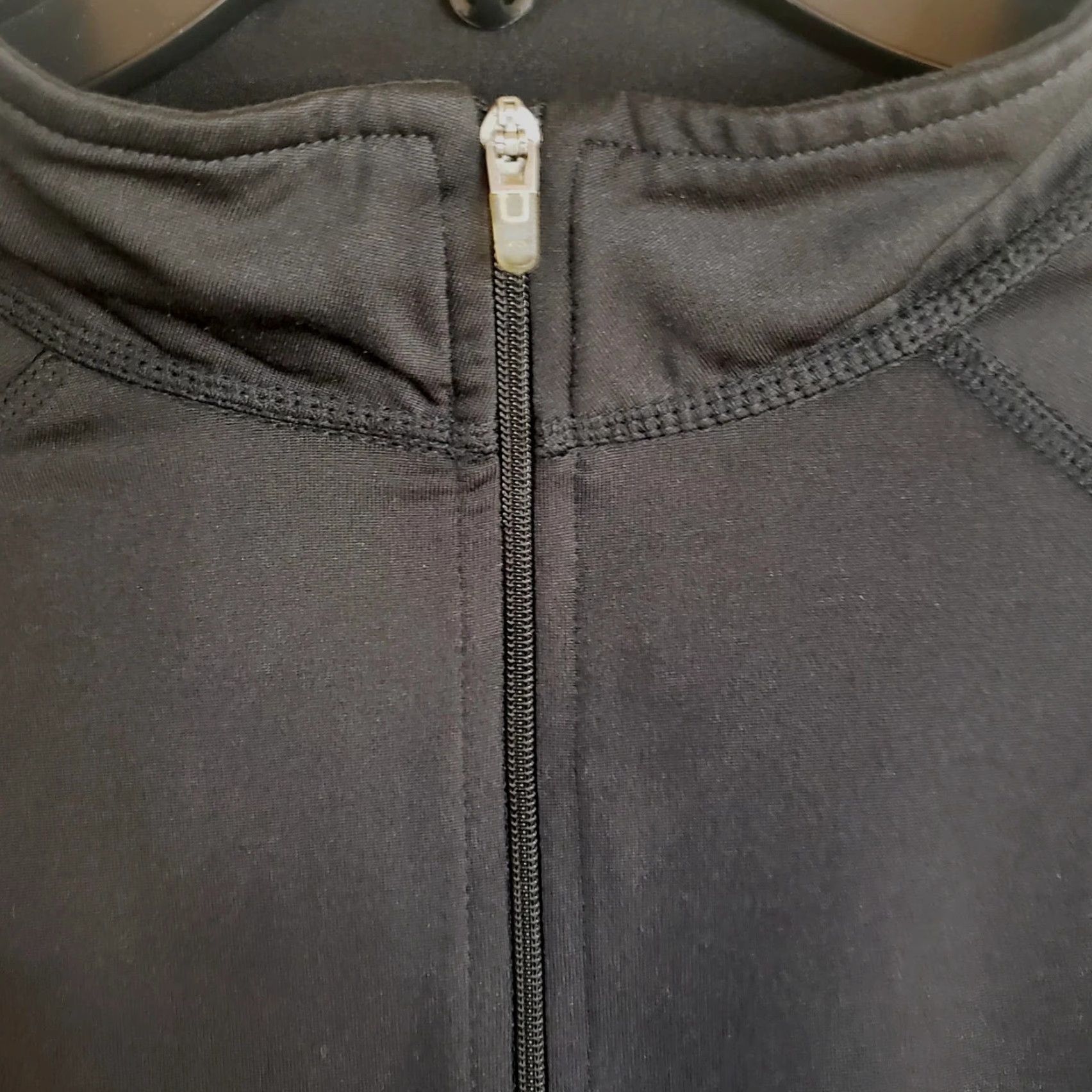 Vintage L.L. Bean Pullover Long Sleeve Black Lightweight Knit 1/4 Zip Mens L with Thumb Hole Shirt Sweater Shirt Running Casual Workwear VenTage No Size US L / EU 52-54 / 3 - 4 Thumbnail